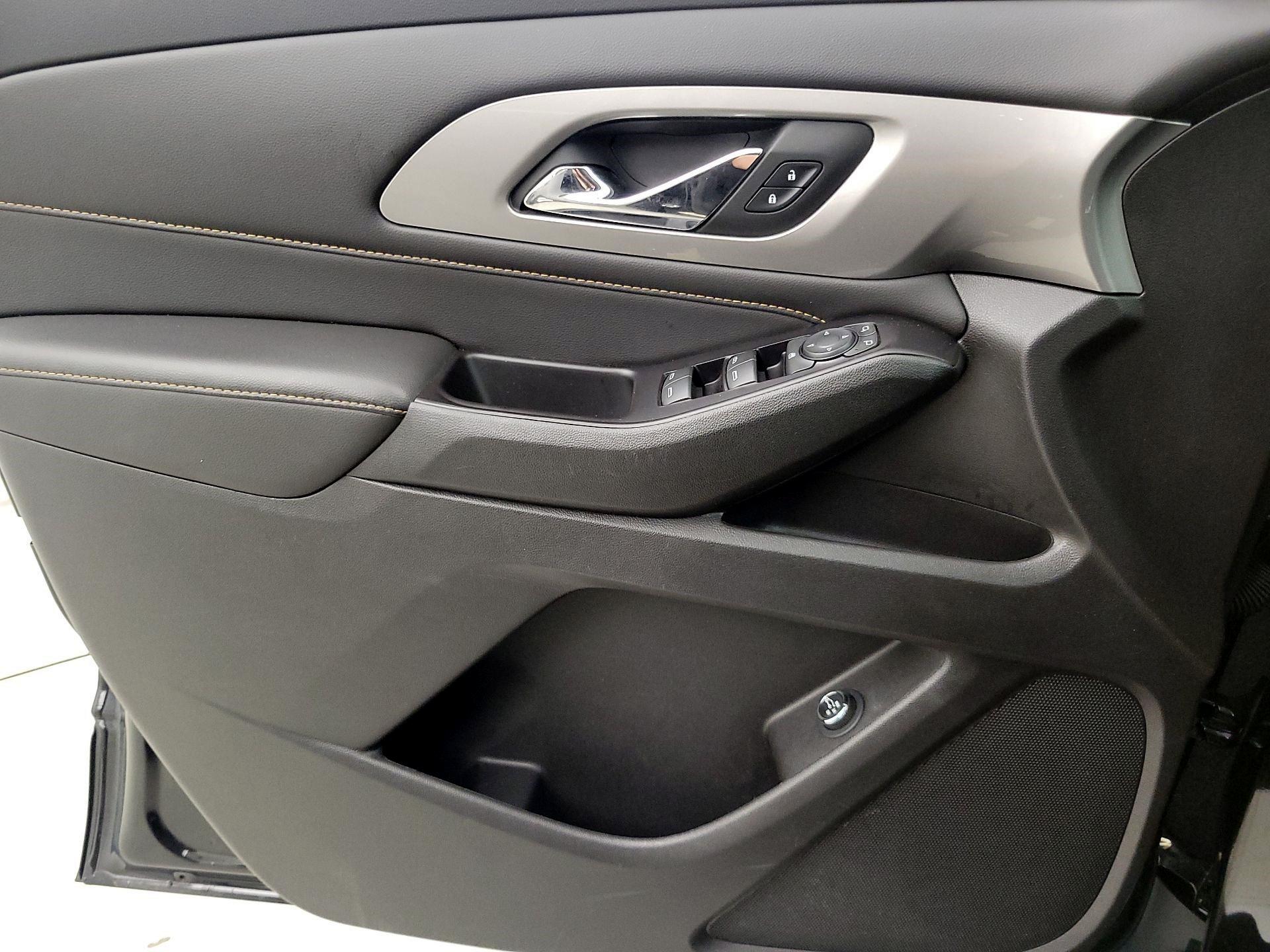 Thumbnail: 2019 Chevrolet Traverse - 12