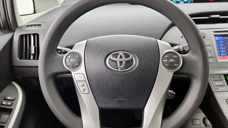 2015 Toyota Prius Two 10