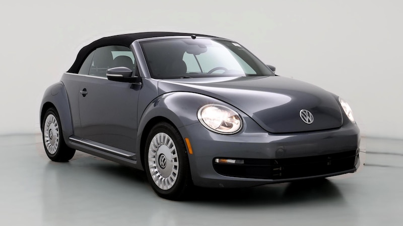 2016 Volkswagen Beetle SE Hero Image