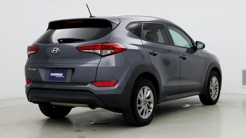 2016 Hyundai Tucson SE 8