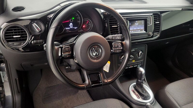 2019 Volkswagen Beetle S 9