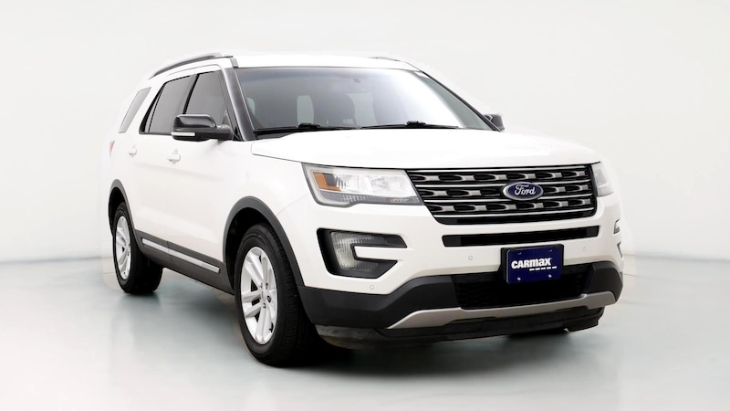 2016 Ford Explorer XLT Hero Image