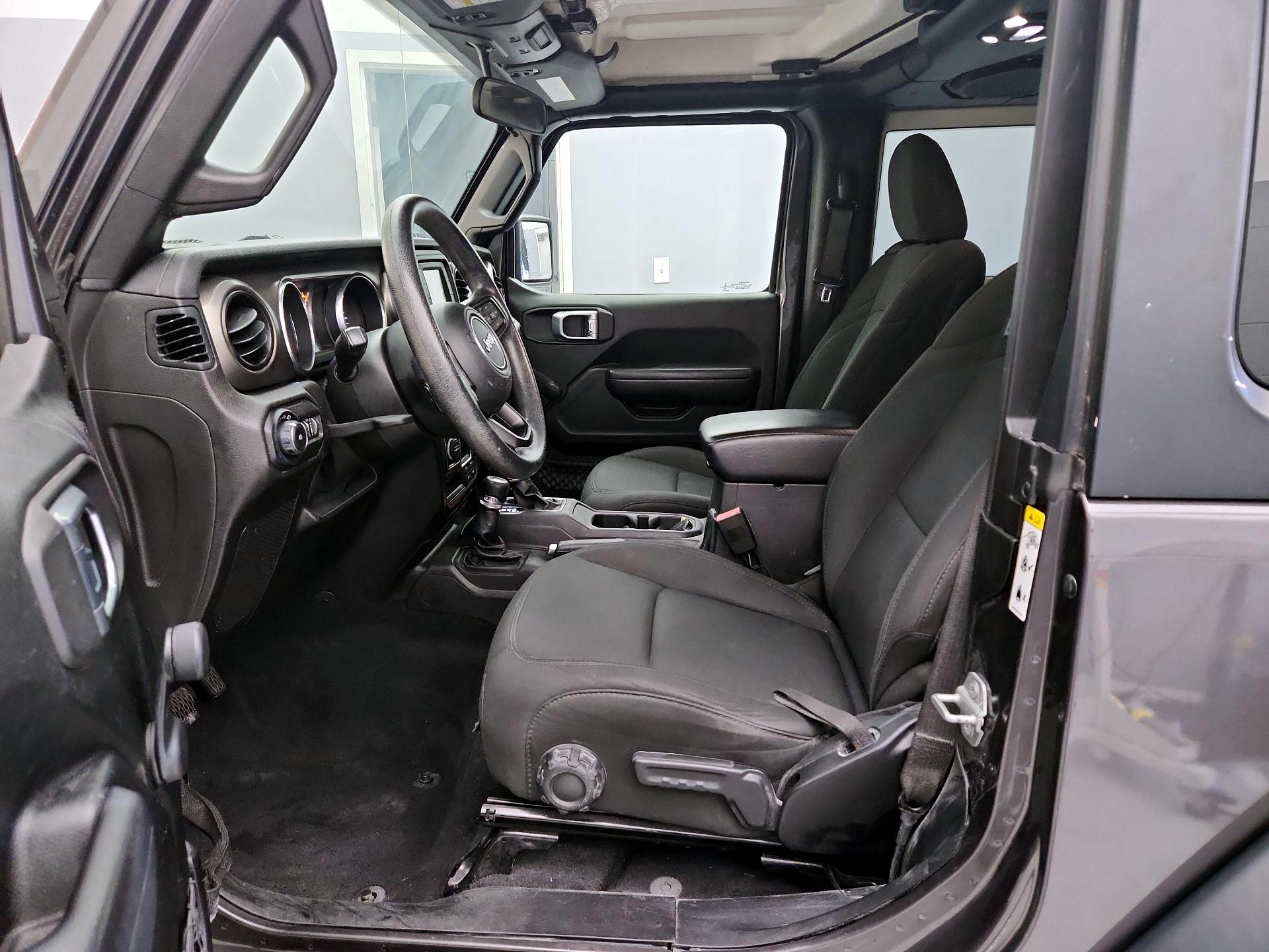 Thumbnail: 2019 Jeep Wrangler - 11