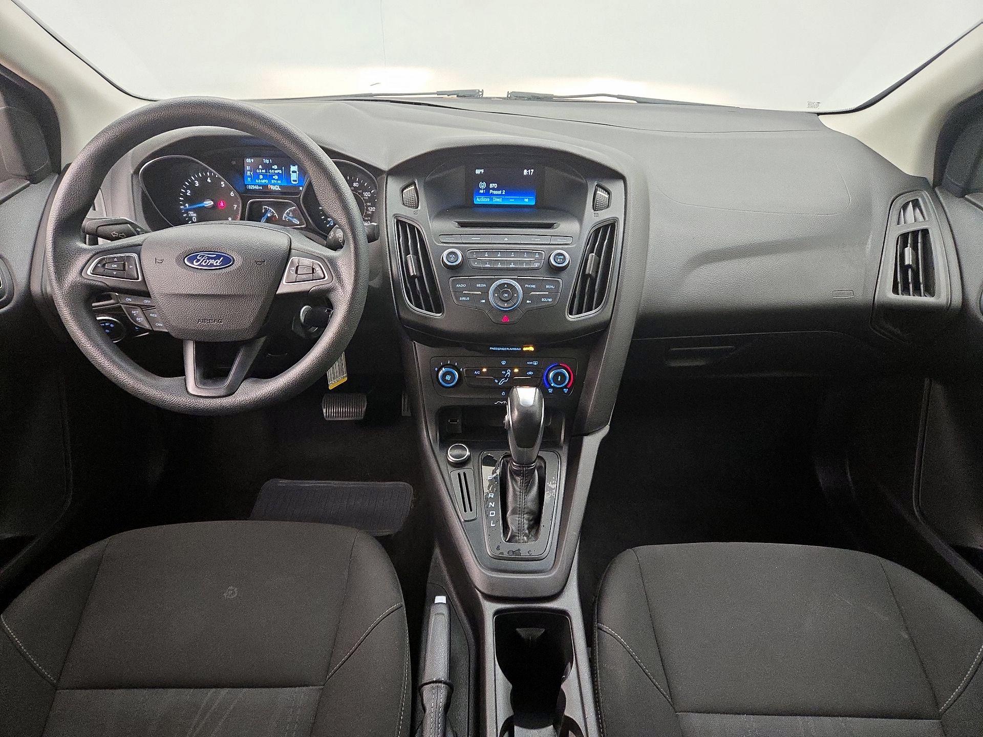 Thumbnail: 2015 Ford Focus - 9