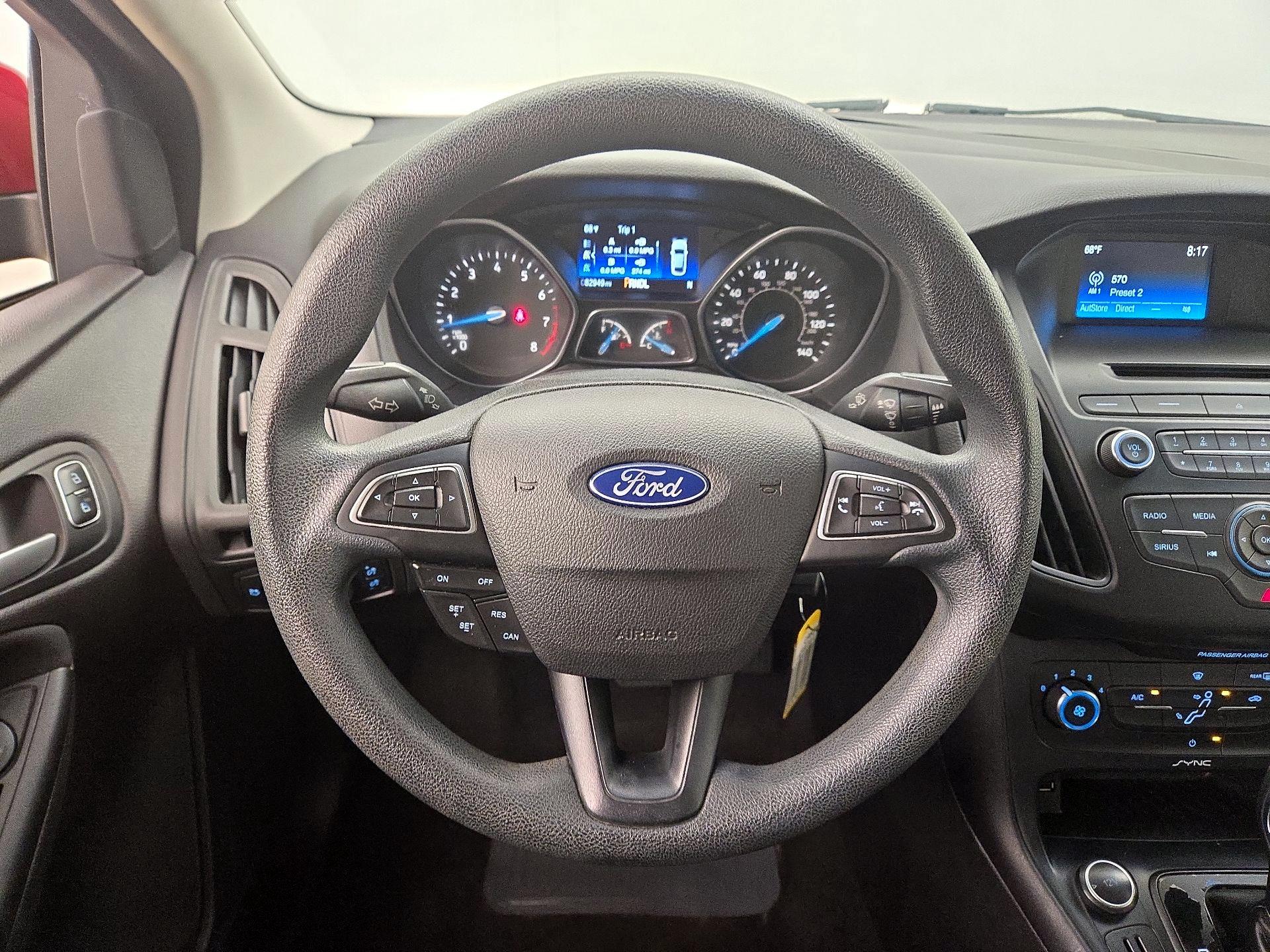 Thumbnail: 2015 Ford Focus - 10