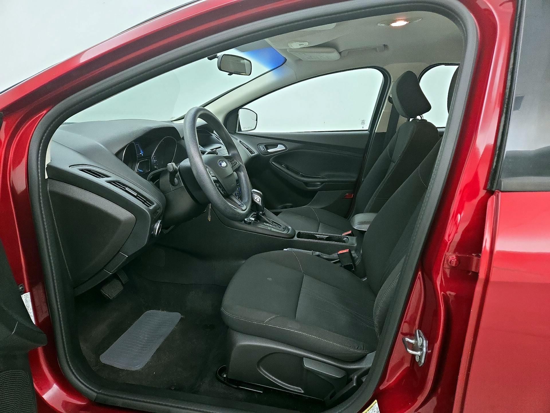 Thumbnail: 2015 Ford Focus - 11