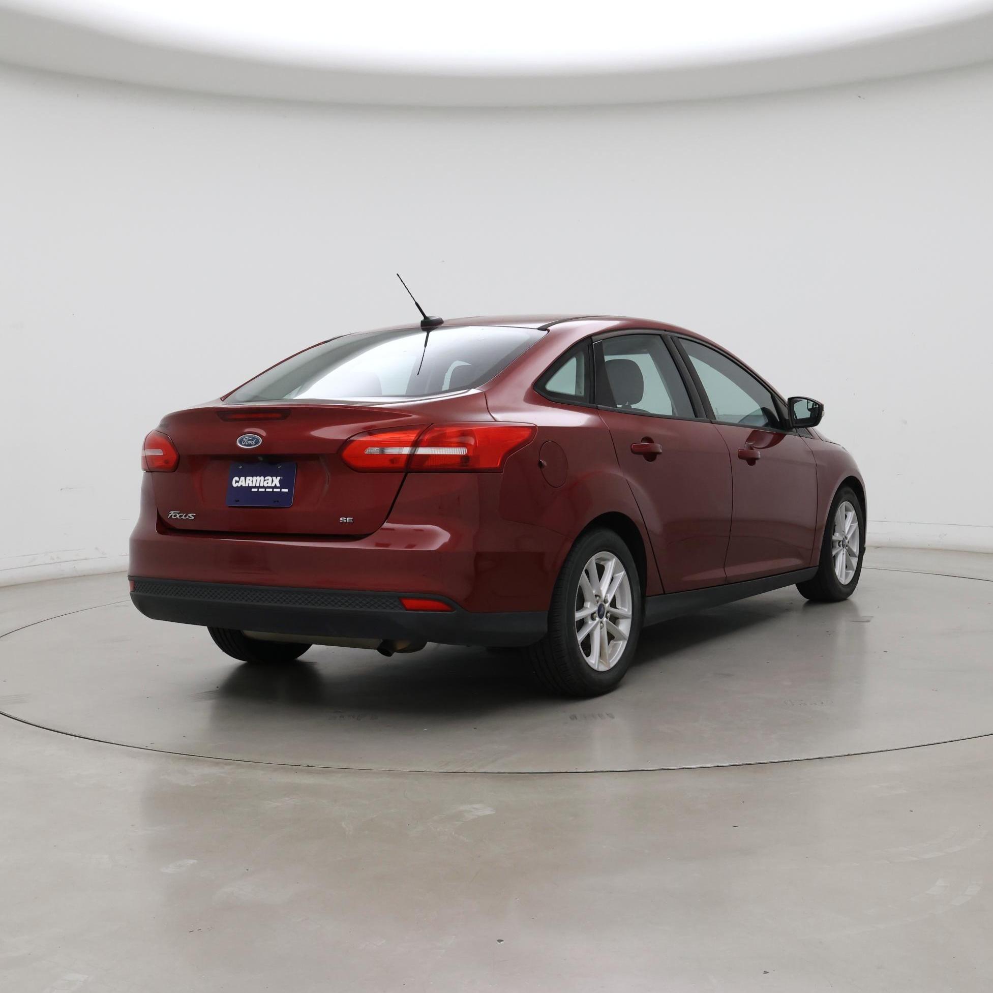 Thumbnail: 2015 Ford Focus - 8