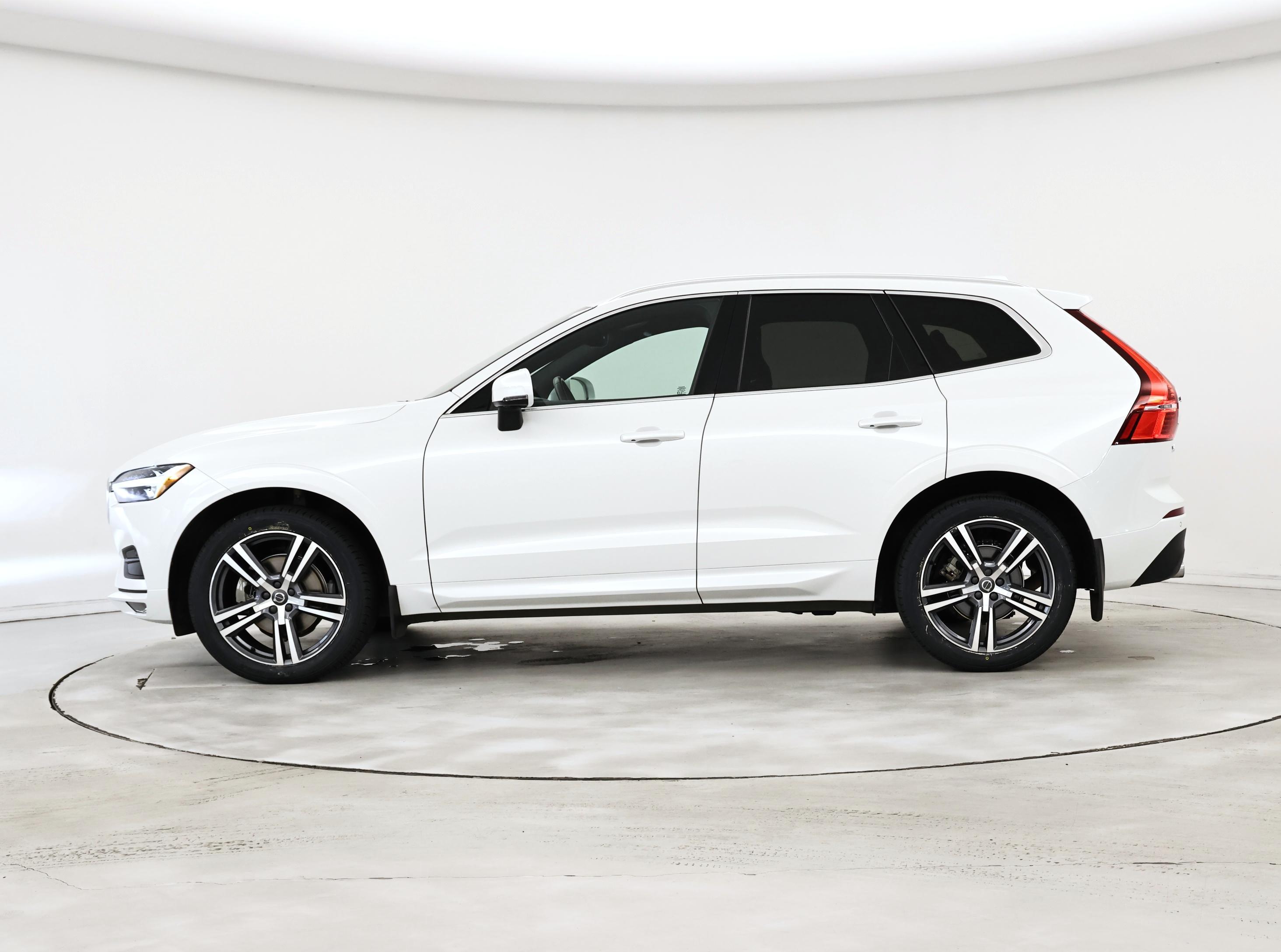 Thumbnail: 2021 Volvo XC60 - 3