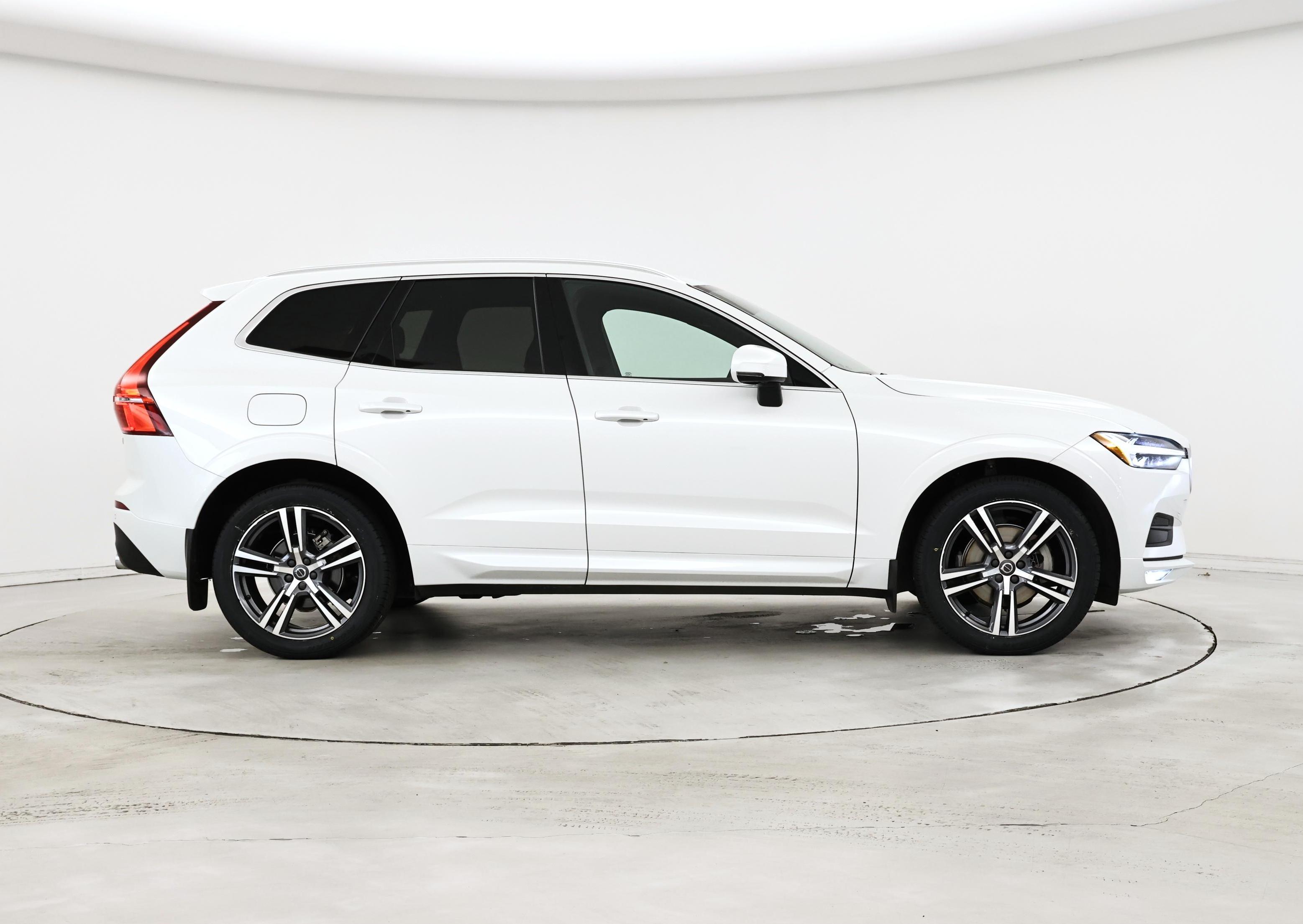 Thumbnail: 2021 Volvo XC60 - 7