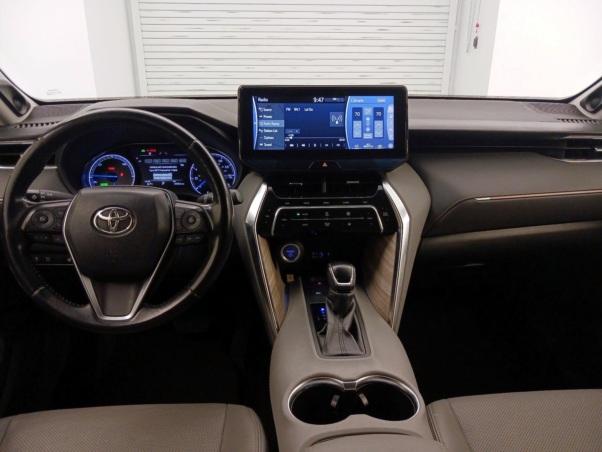 Thumbnail: 2021 Toyota Venza - 9