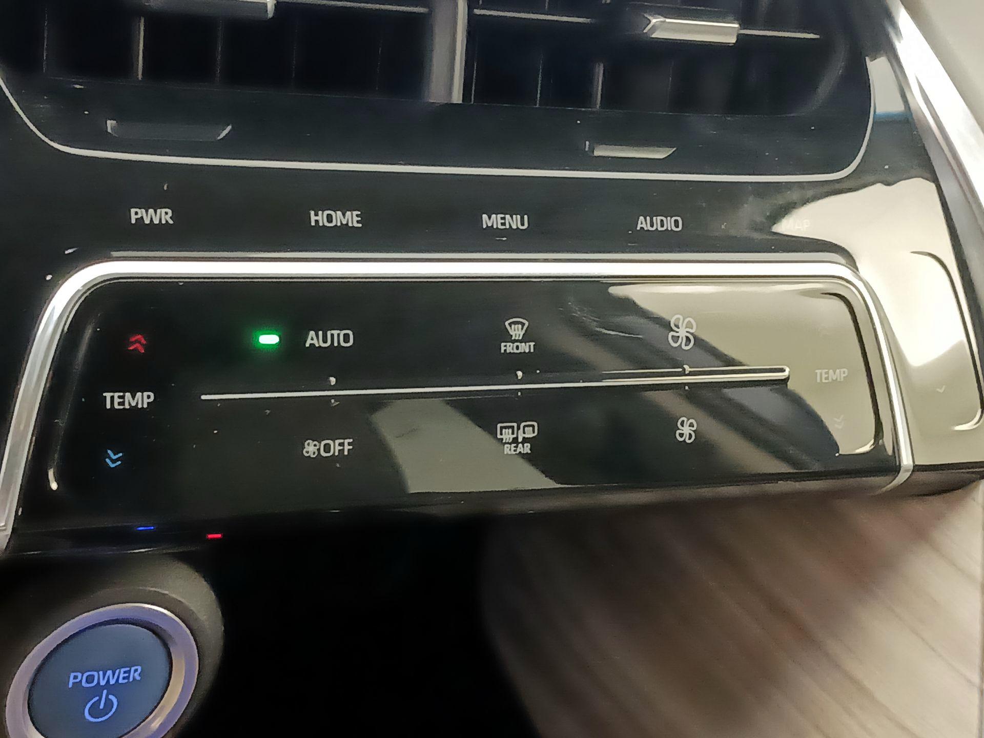 Thumbnail: 2021 Toyota Venza - 17