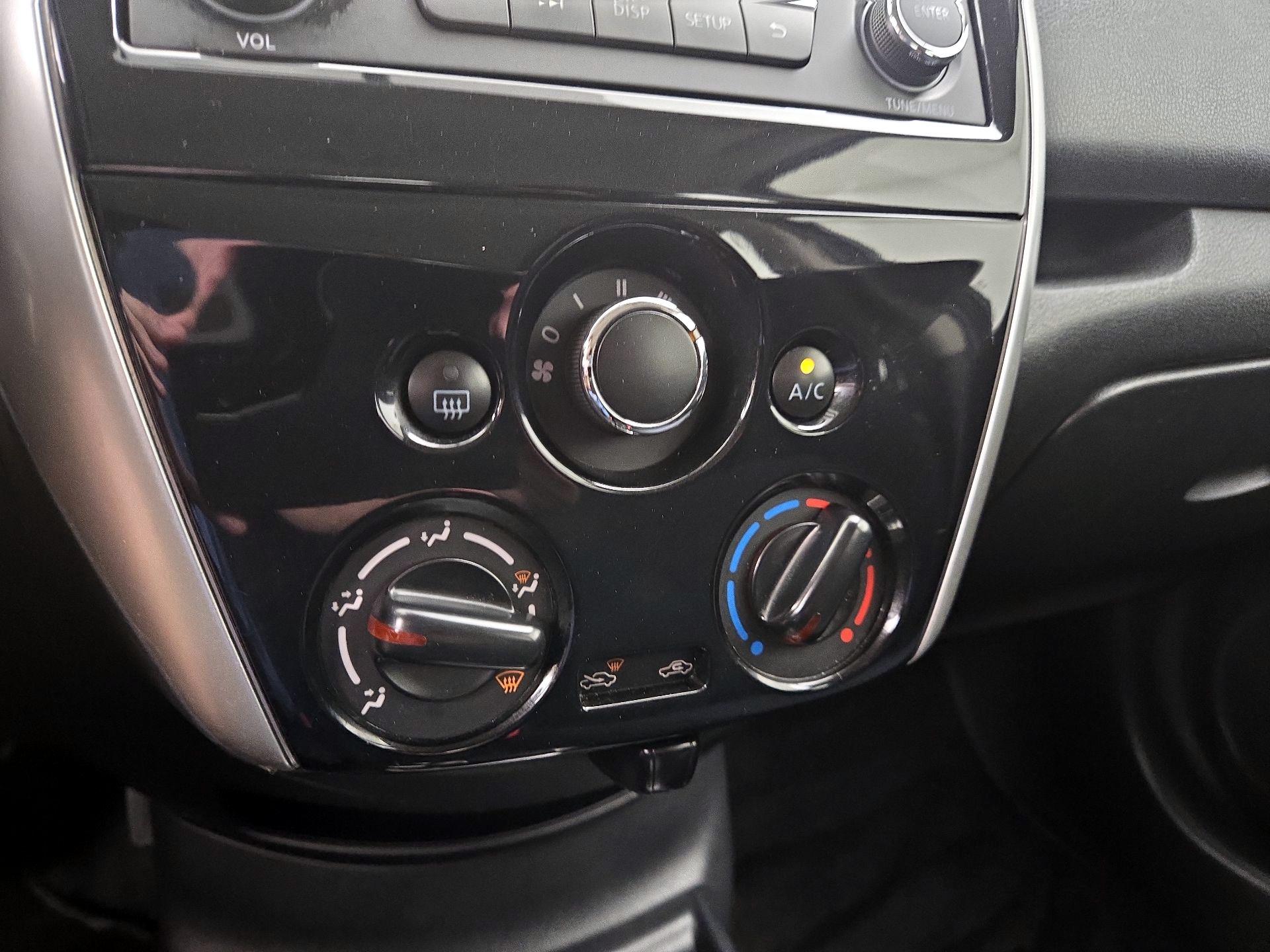 Thumbnail: 2015 Nissan Versa Note - 15