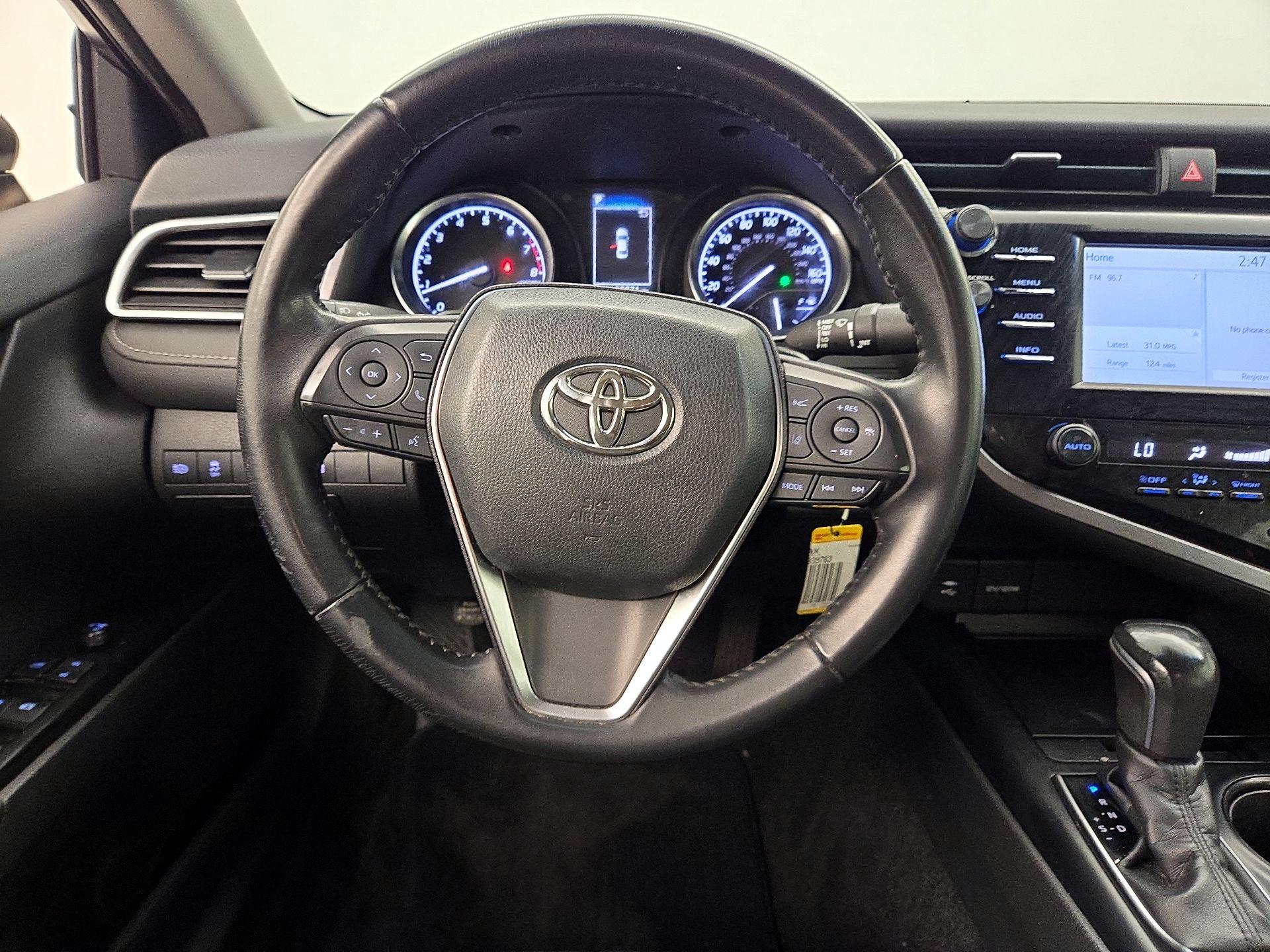 Thumbnail: 2018 Toyota Camry - 10