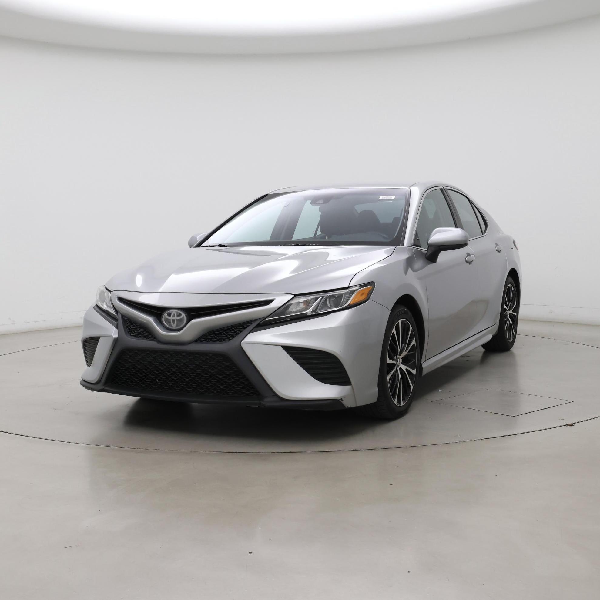 Thumbnail: 2018 Toyota Camry - 4