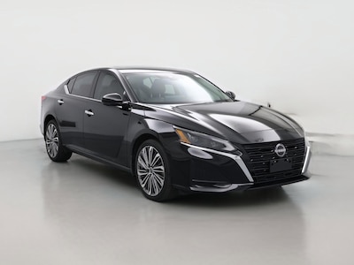 Black 2023 Nissan Altima SL