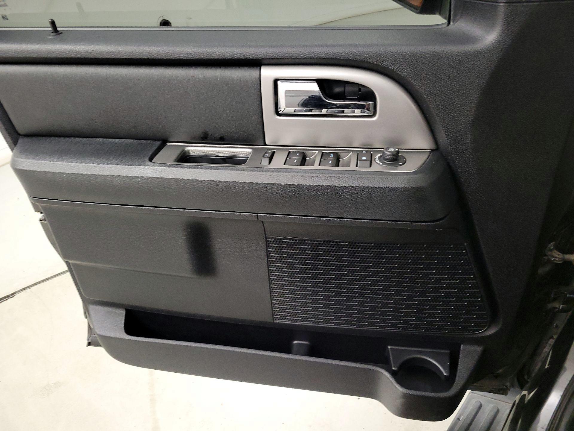 Thumbnail: 2017 Ford Expedition - 12