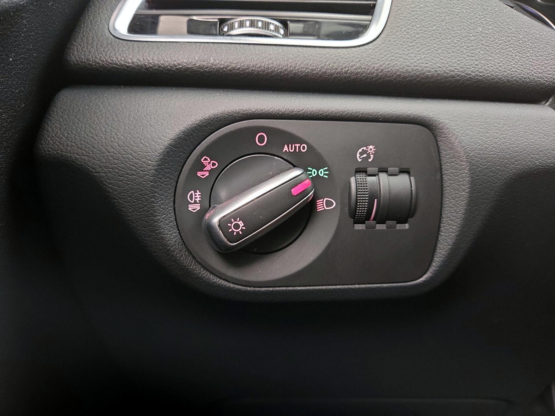 Thumbnail: 2018 Audi Q3 - 13