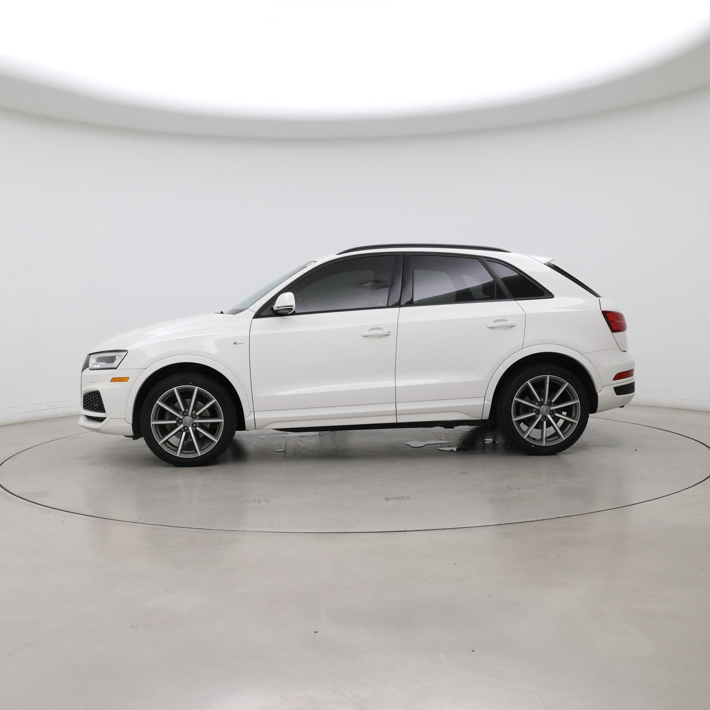 Thumbnail: 2018 Audi Q3 - 3