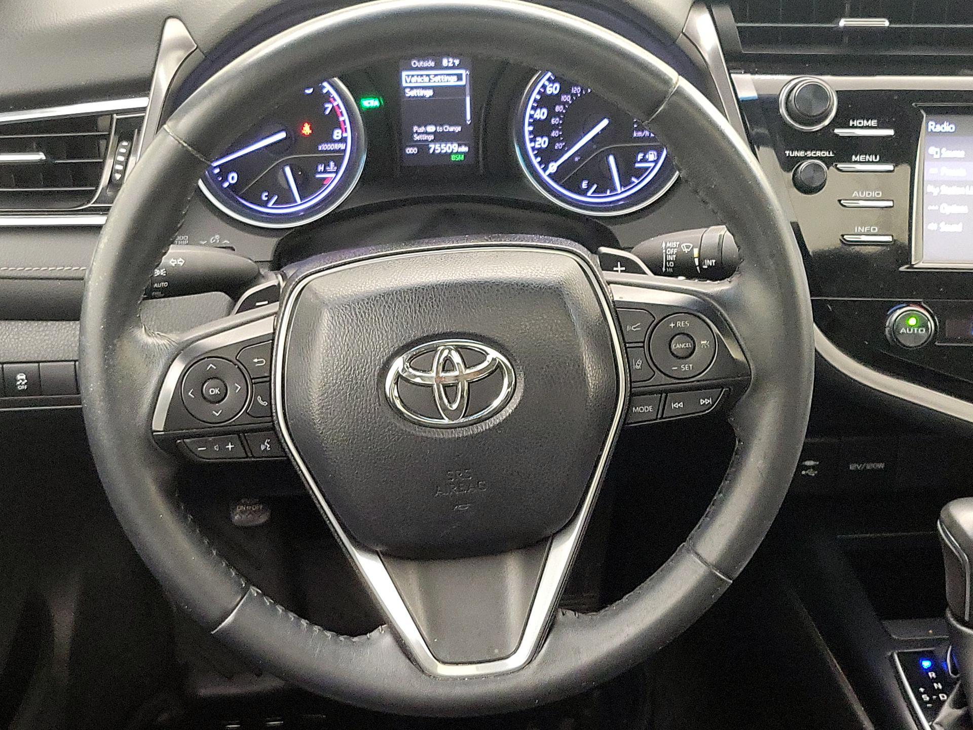 Thumbnail: 2018 Toyota Camry - 10