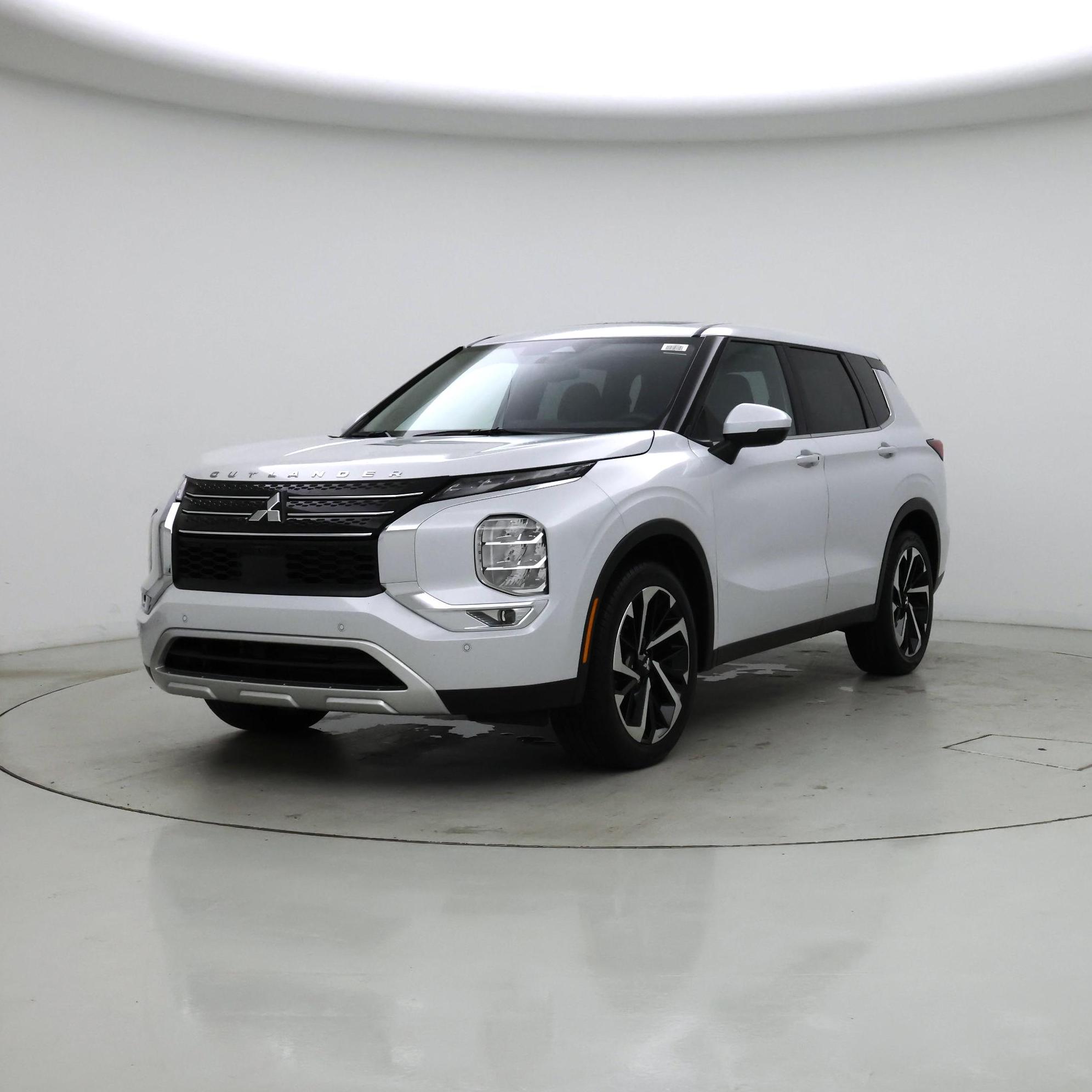 Thumbnail: 2024 Mitsubishi Outlander - 4