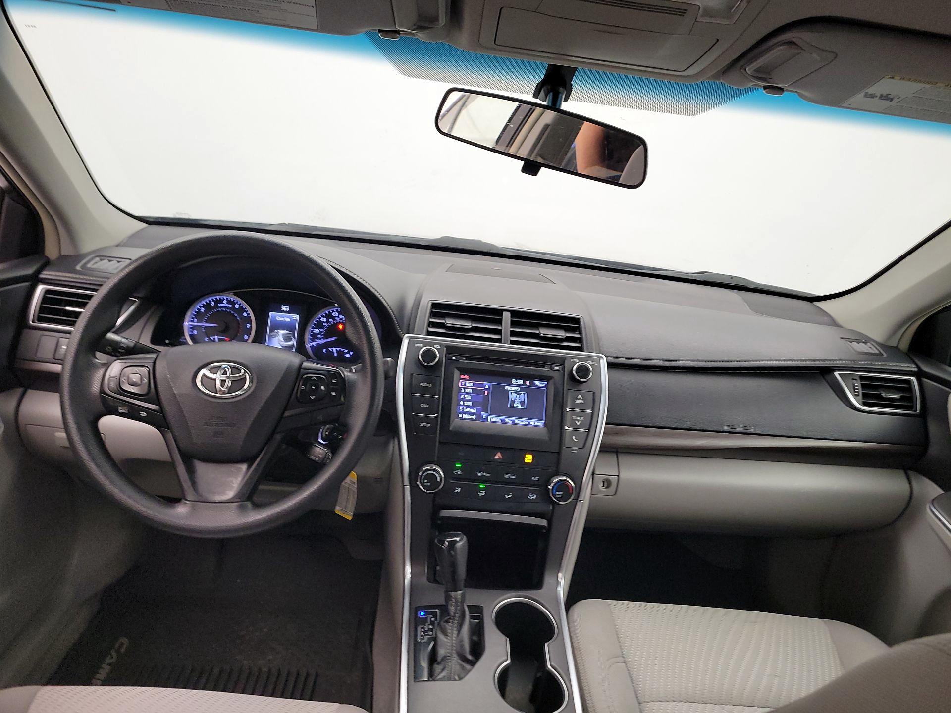 Thumbnail: 2017 Toyota Camry - 9