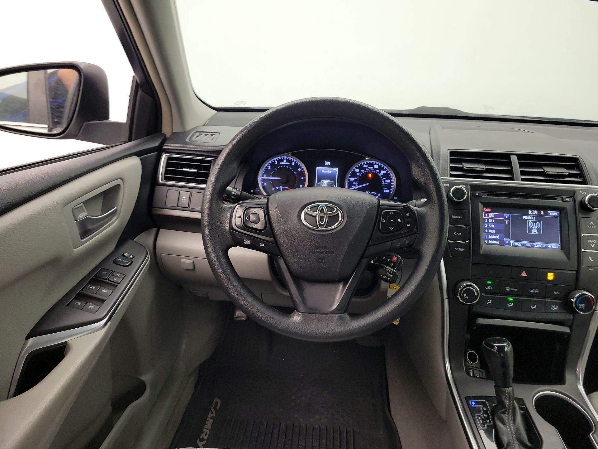 Thumbnail: 2017 Toyota Camry - 10