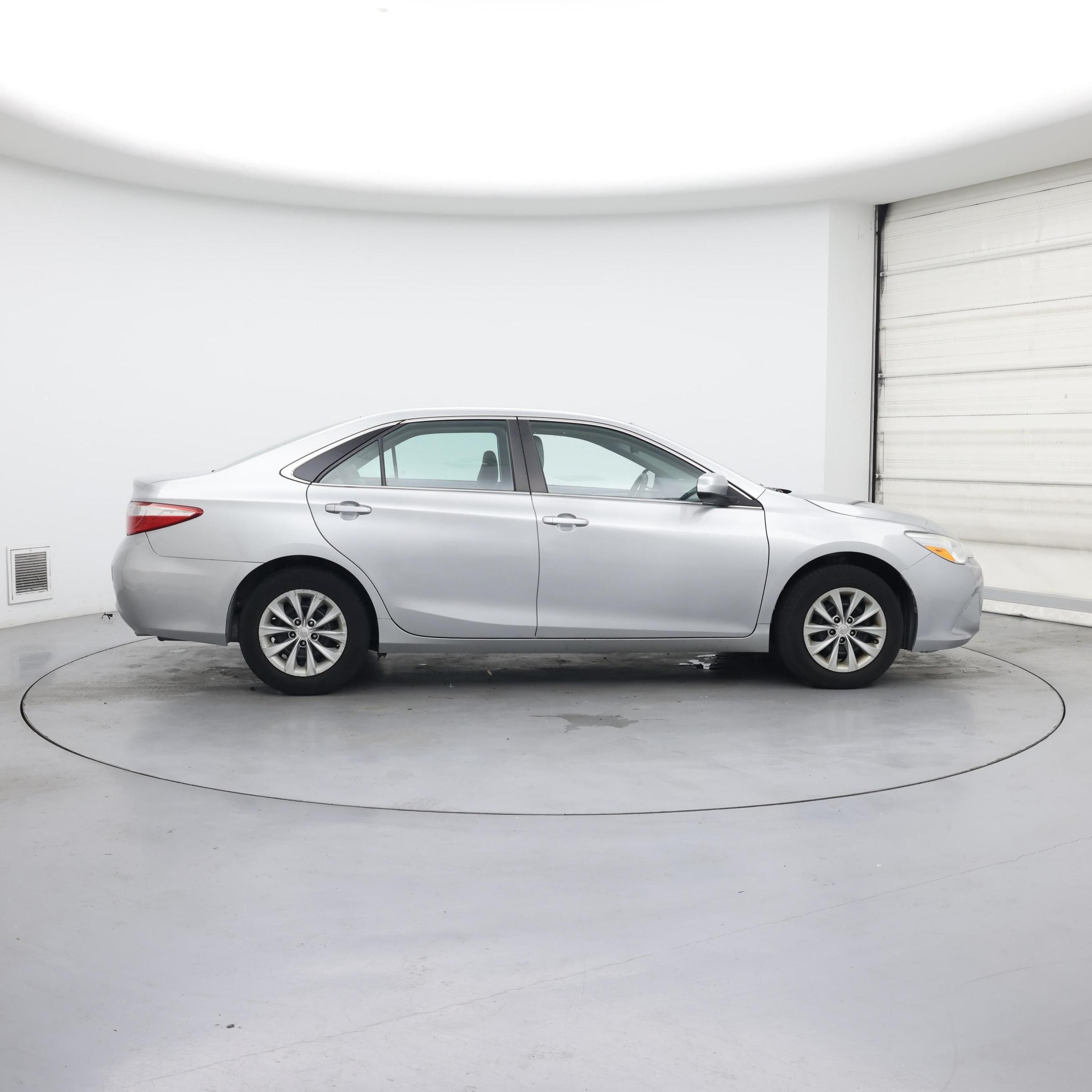 Thumbnail: 2017 Toyota Camry - 7