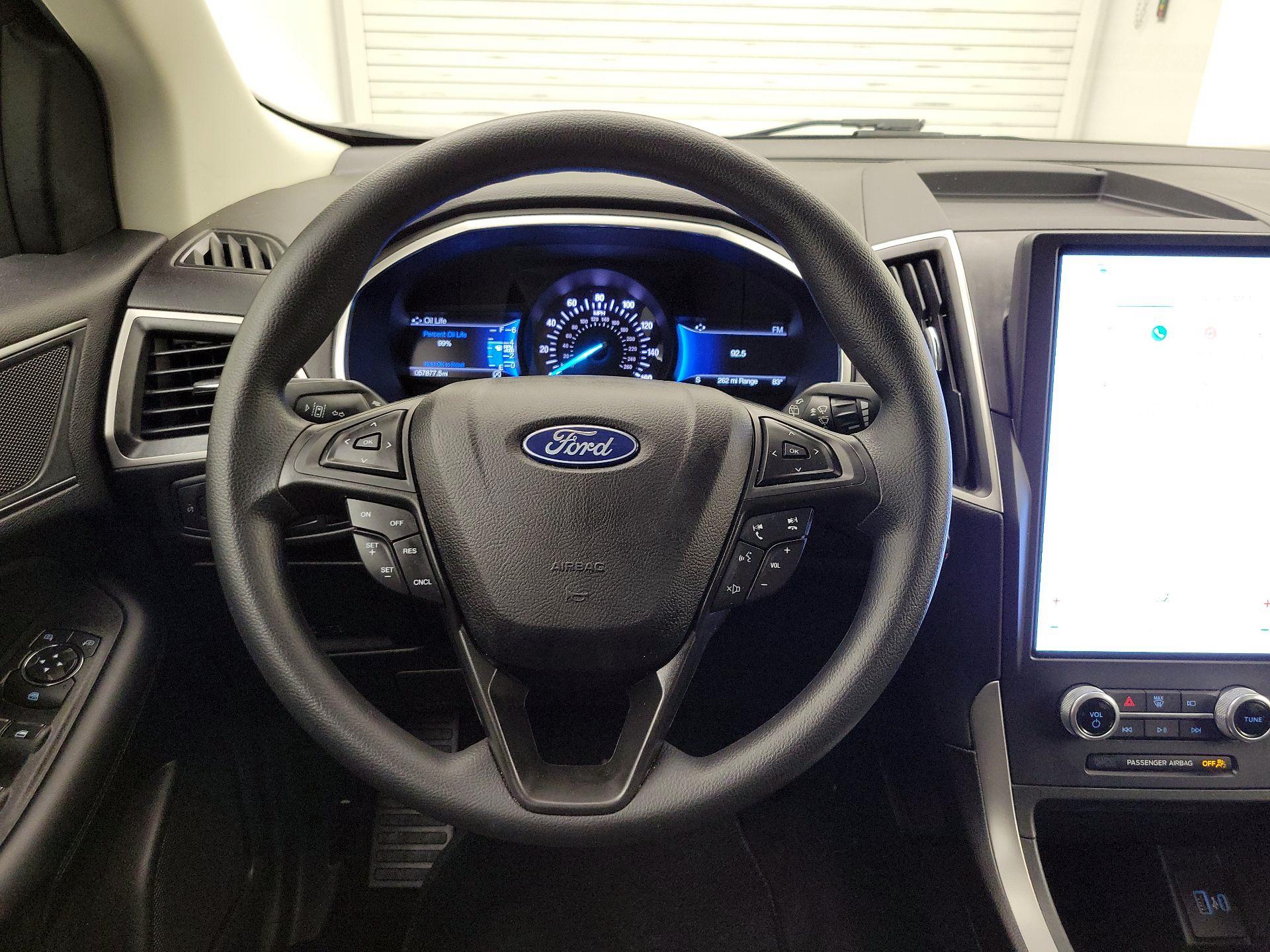 Thumbnail: 2021 Ford Edge - 10