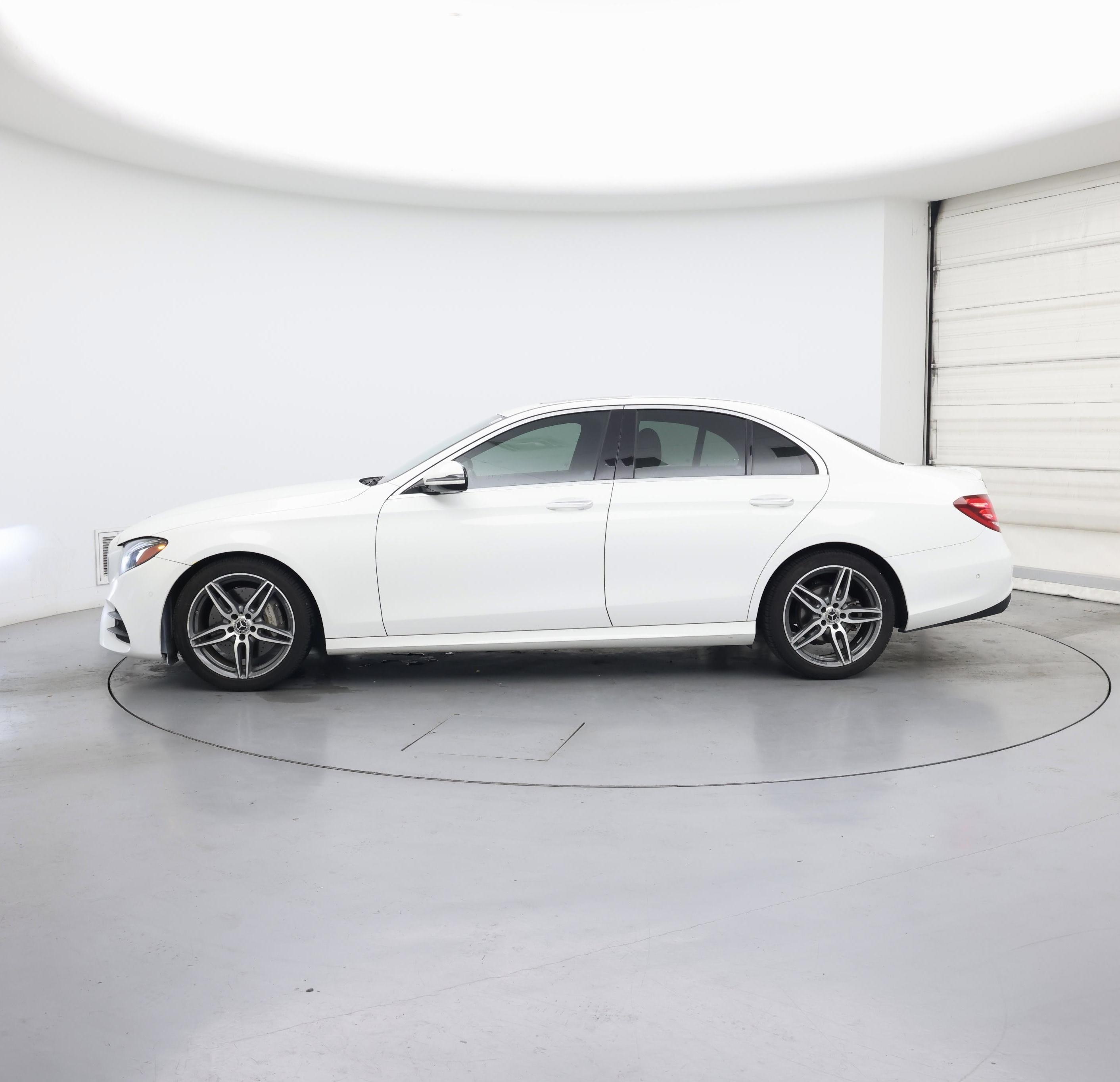 Thumbnail: 2017 Mercedes-Benz E-Class - 3