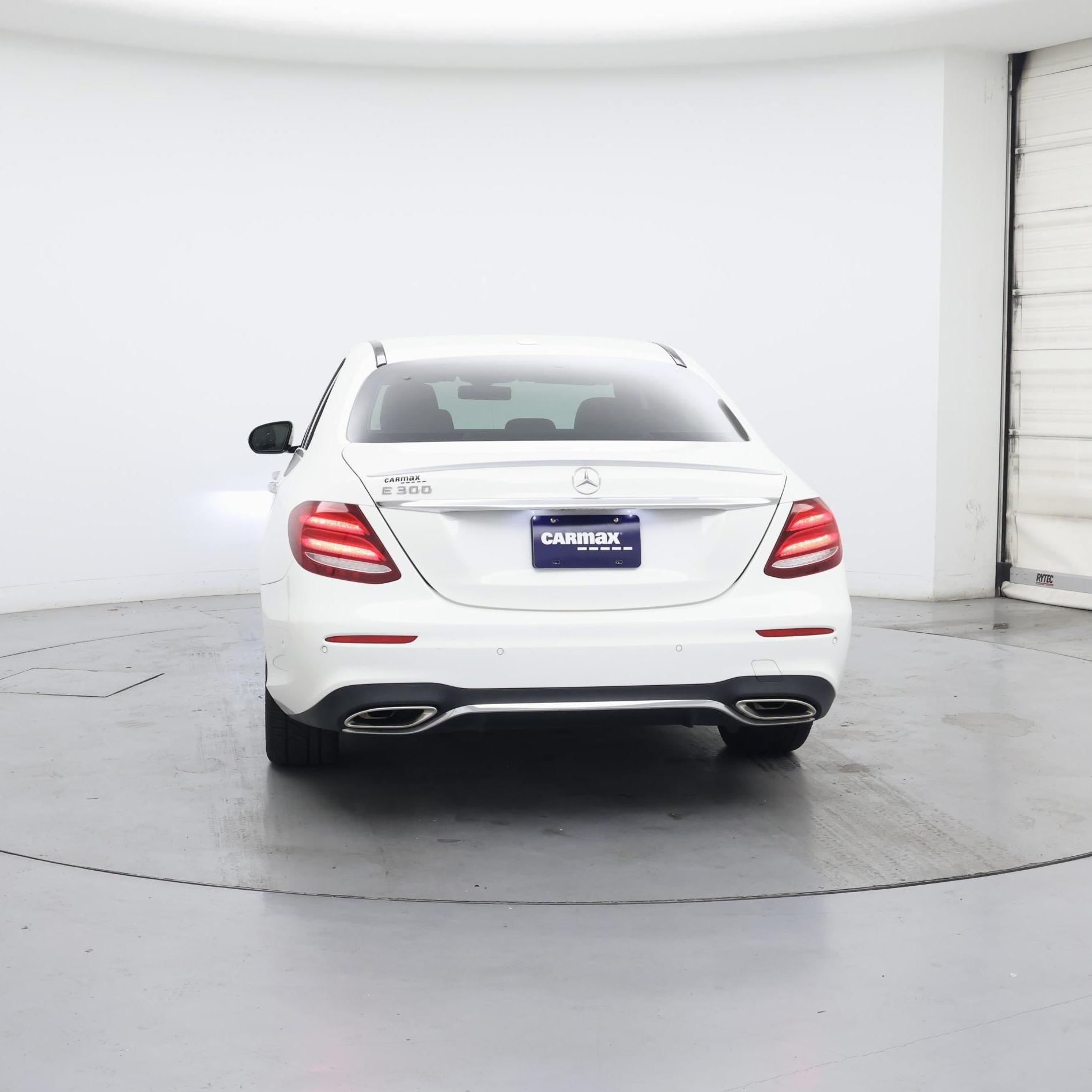 Thumbnail: 2017 Mercedes-Benz E-Class - 6