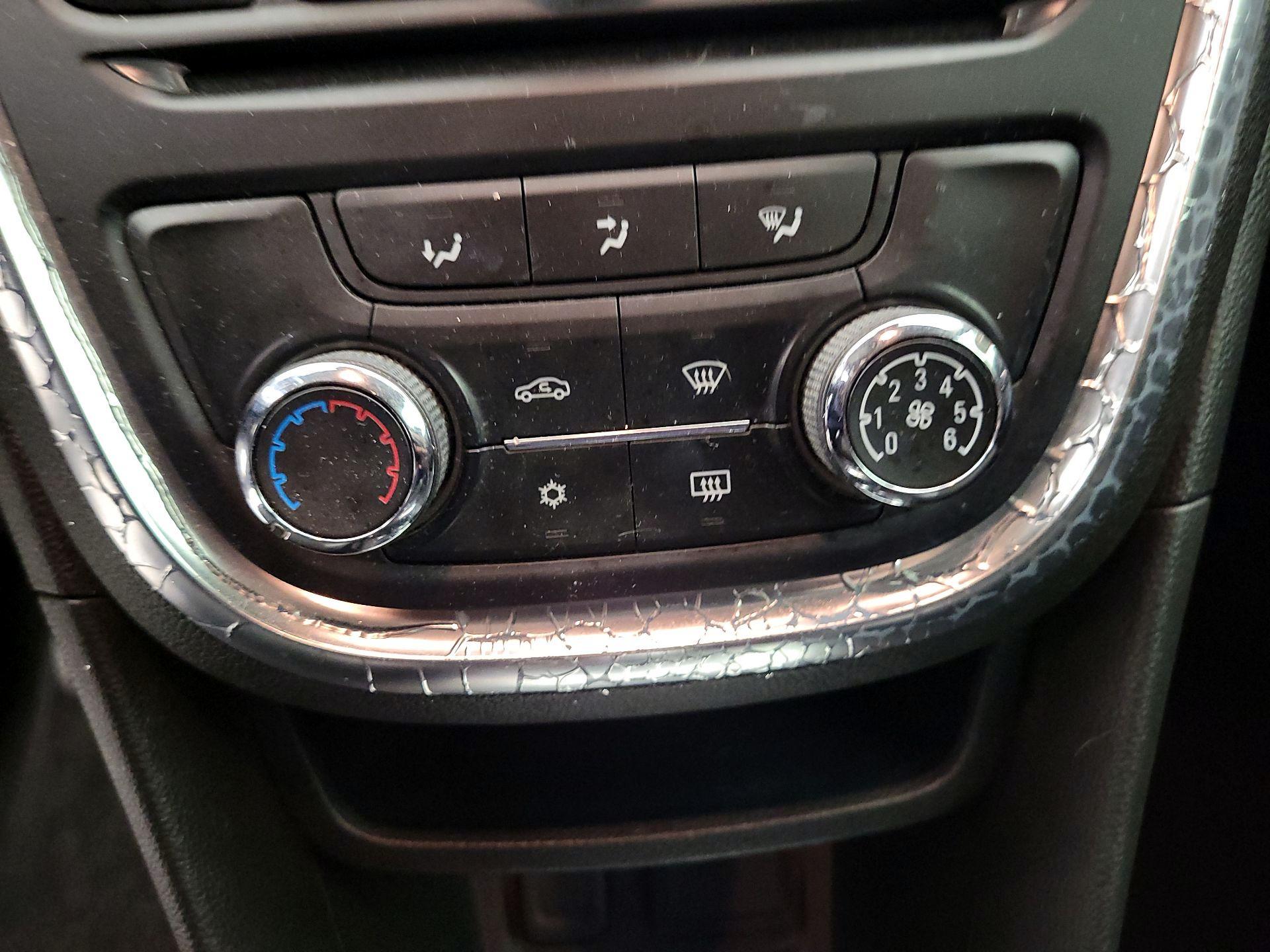 Thumbnail: 2016 Buick Encore - 14
