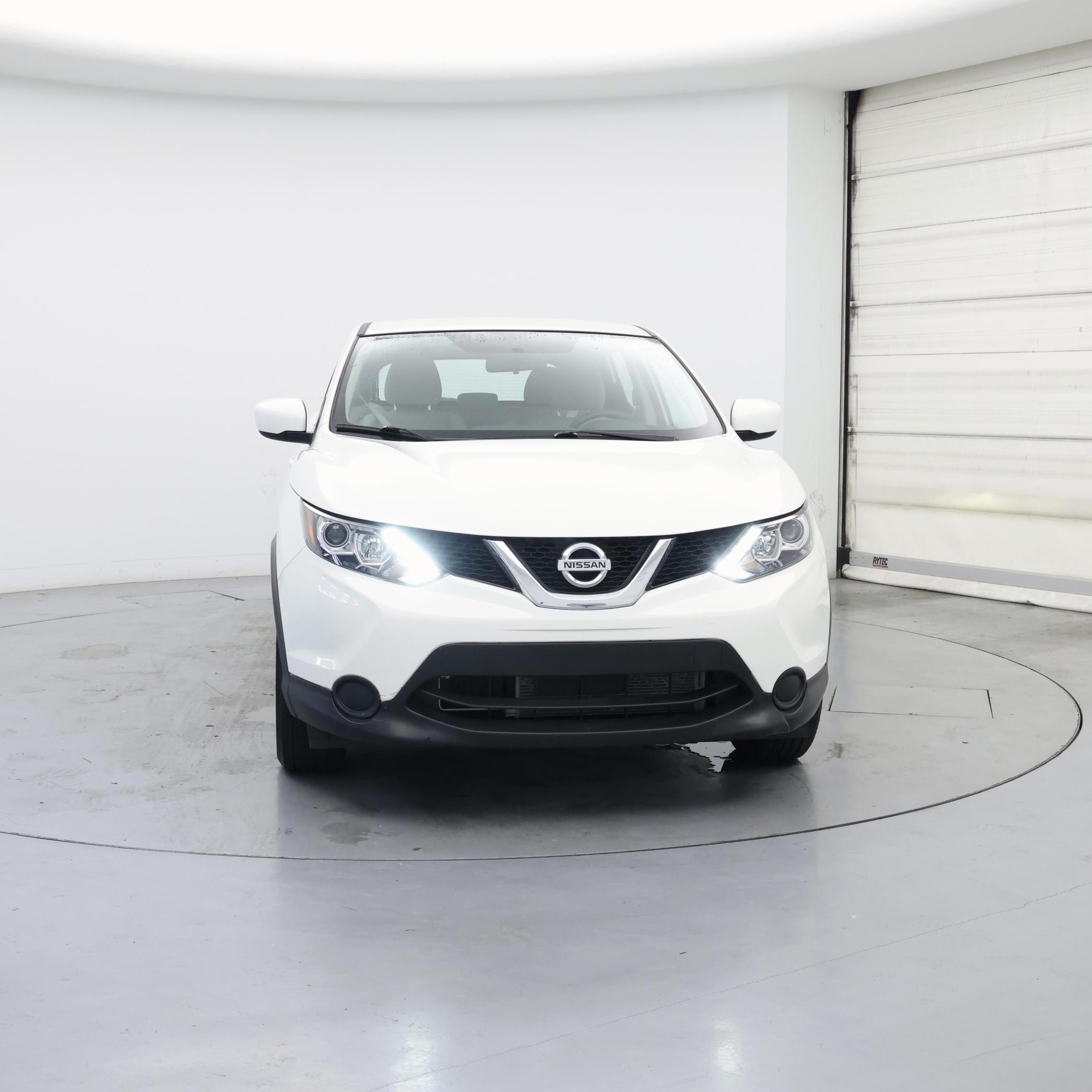 Thumbnail: 2017 Nissan Rogue Sport - 5