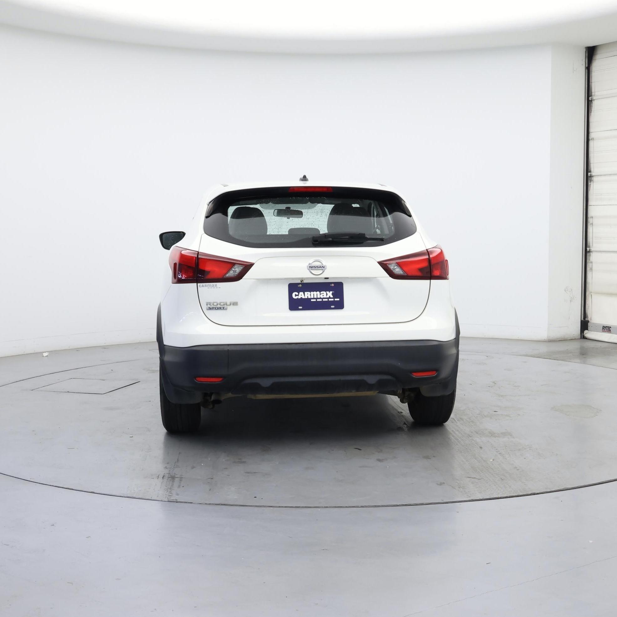 Thumbnail: 2017 Nissan Rogue Sport - 6