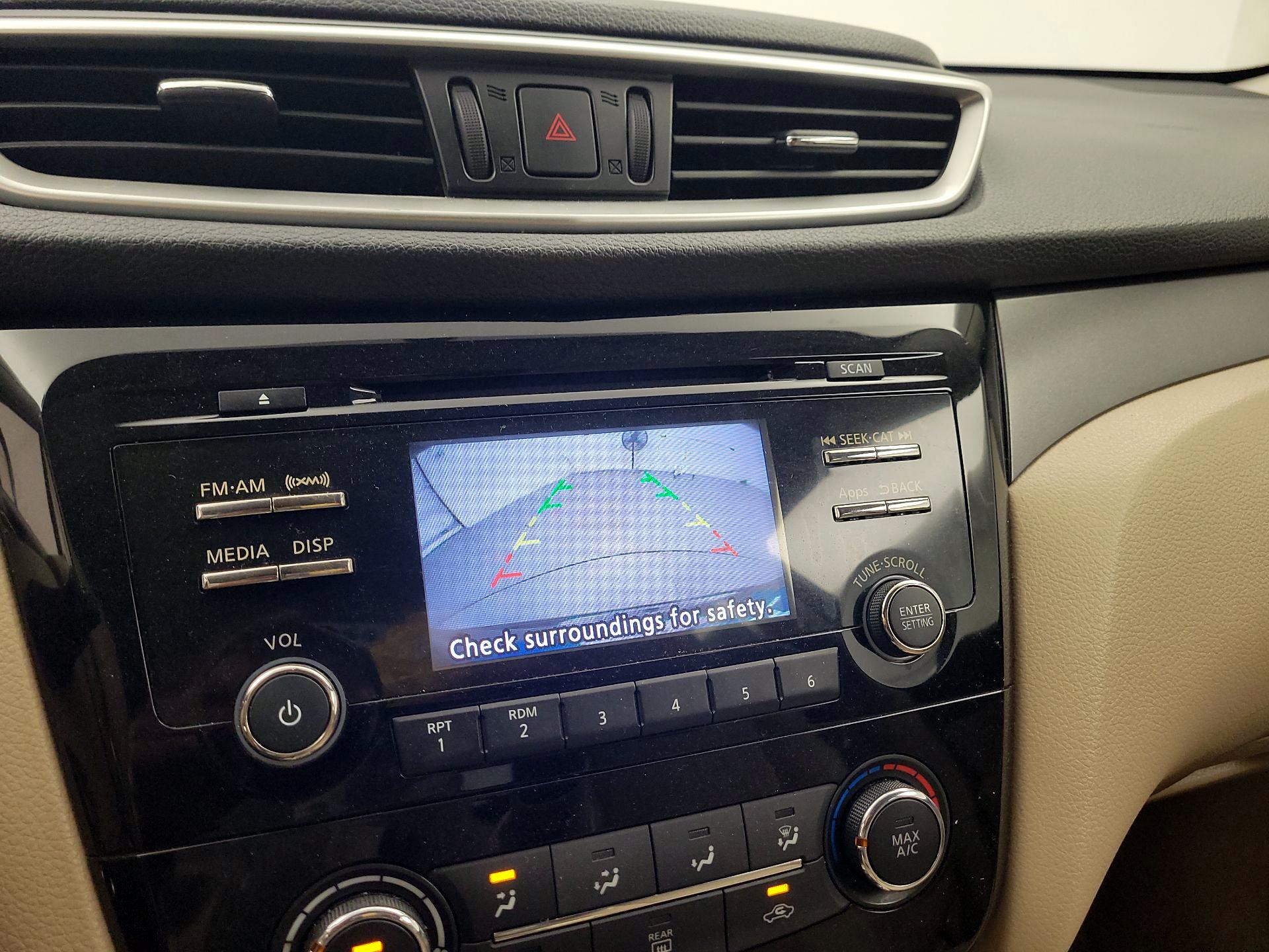 Thumbnail: 2015 Nissan Rogue - 14