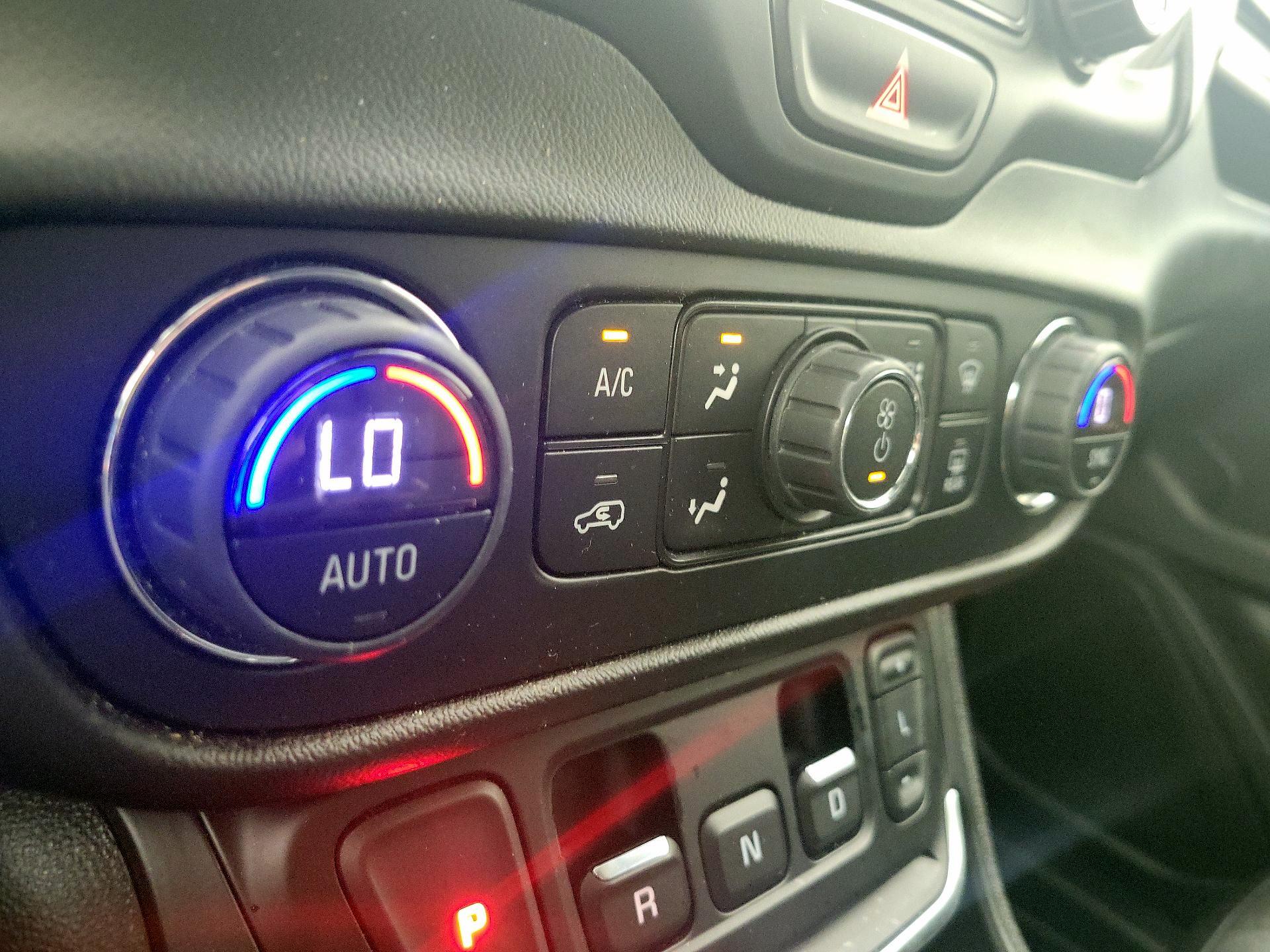 Thumbnail: 2019 GMC Terrain - 16