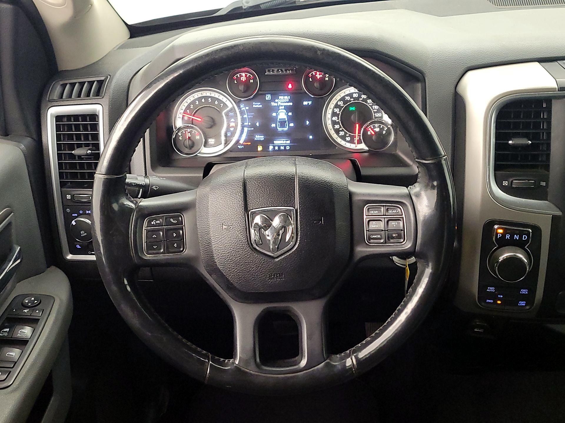 Thumbnail: 2019 RAM 1500 Classic - 10