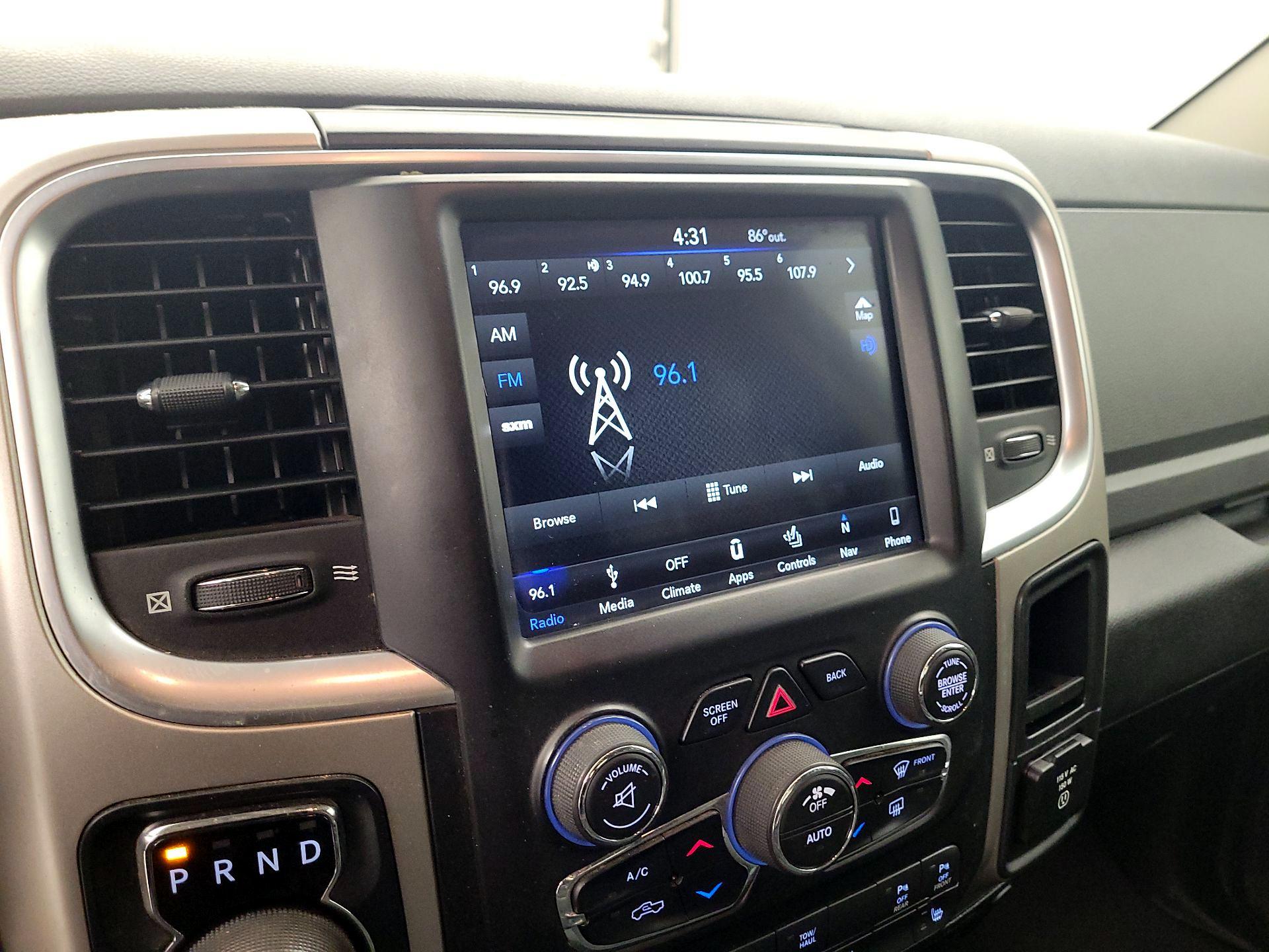 Thumbnail: 2019 RAM 1500 Classic - 15