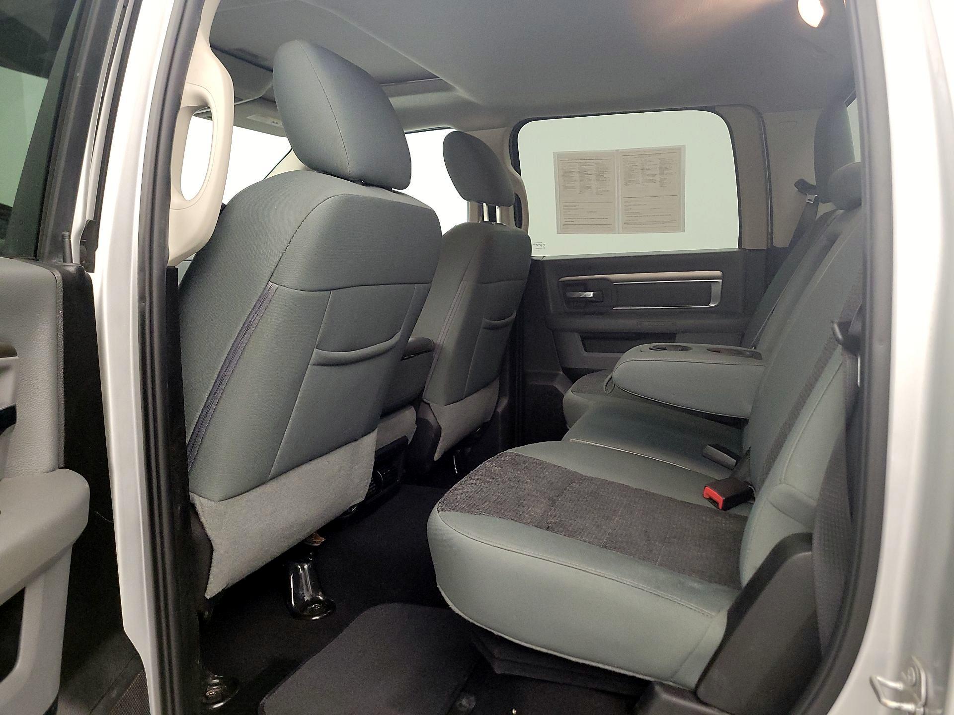 Thumbnail: 2019 RAM 1500 Classic - 18