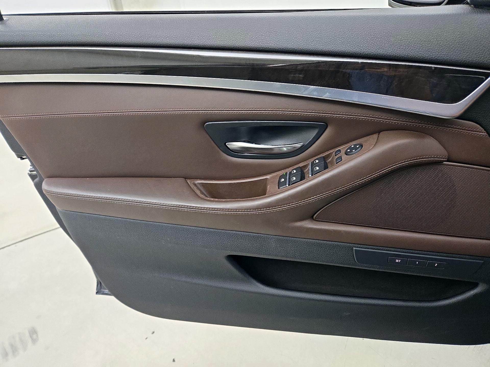 Thumbnail: 2016 BMW 5 Series - 12
