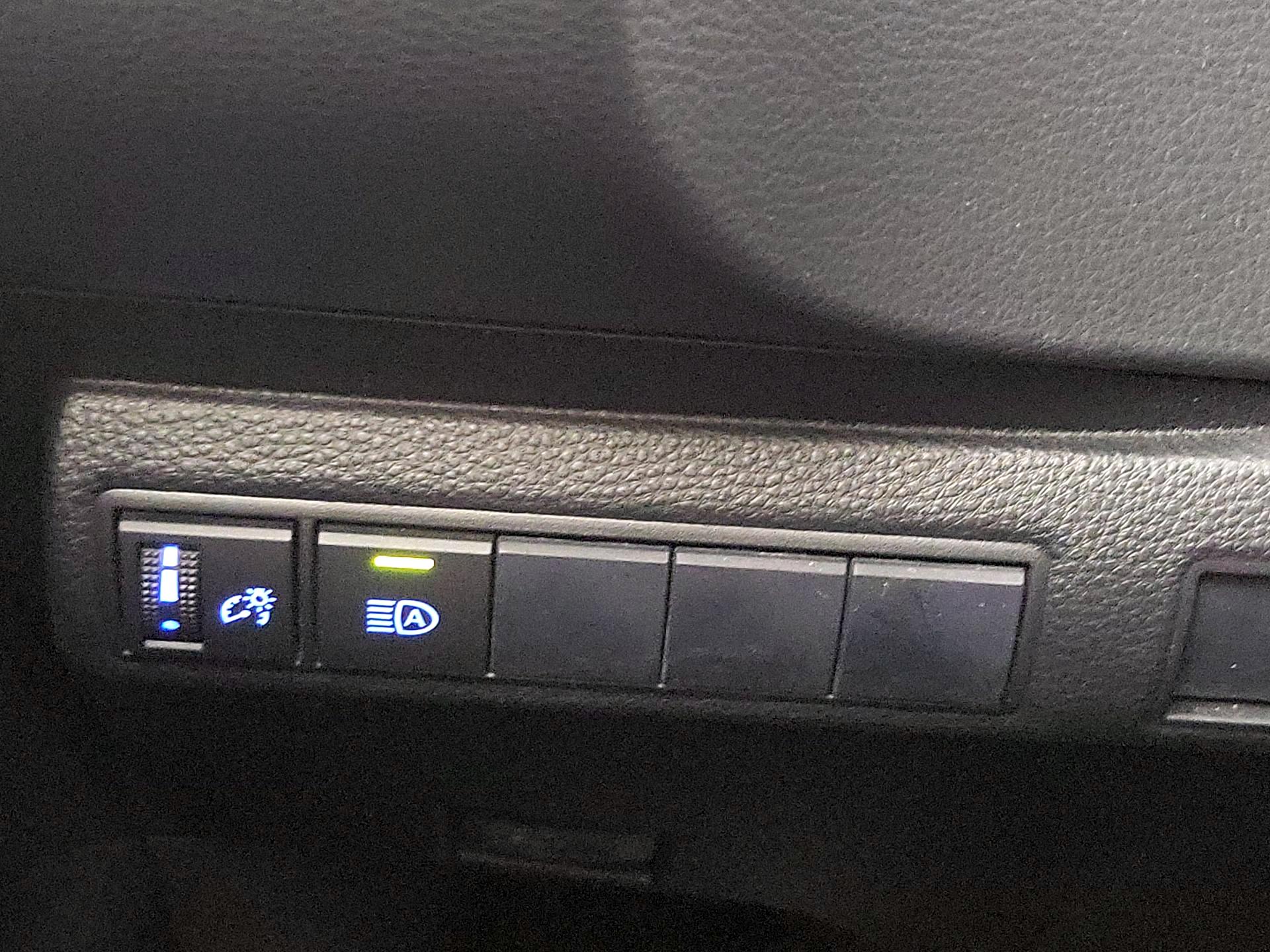 Thumbnail: 2021 Toyota Corolla - 13