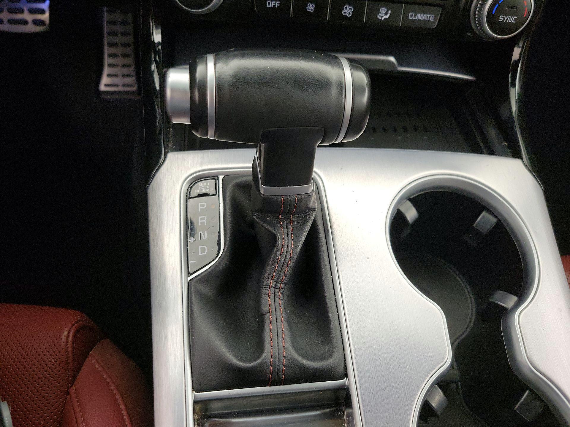 Thumbnail: 2022 Kia Stinger - 18
