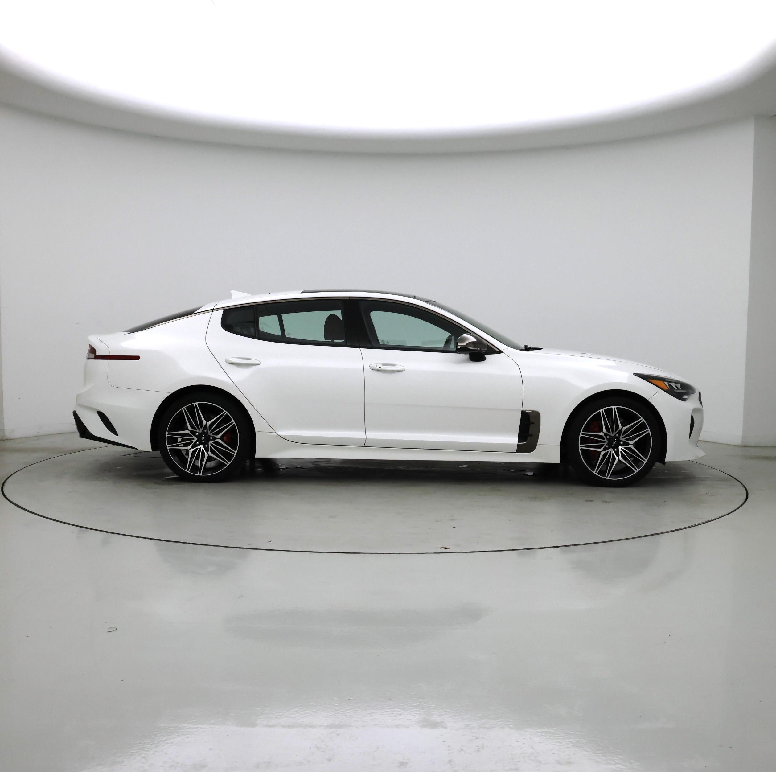 Thumbnail: 2022 Kia Stinger - 7