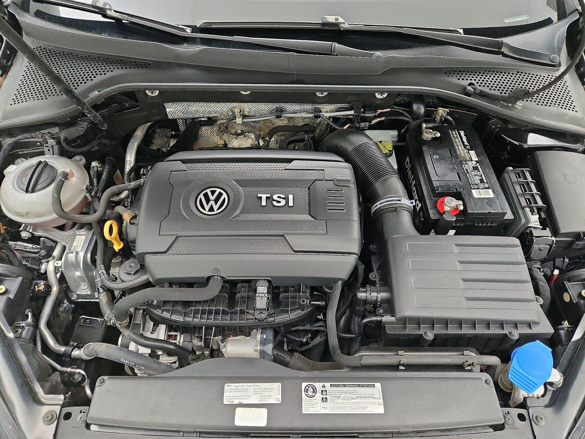 Thumbnail: 2015 Volkswagen Golf - 19