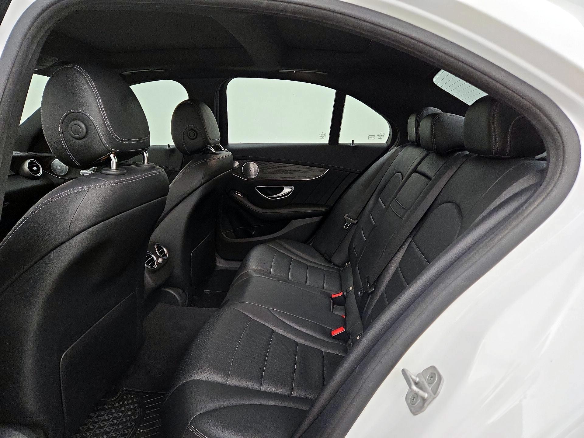 Thumbnail: 2015 Mercedes-Benz C-Class - 20