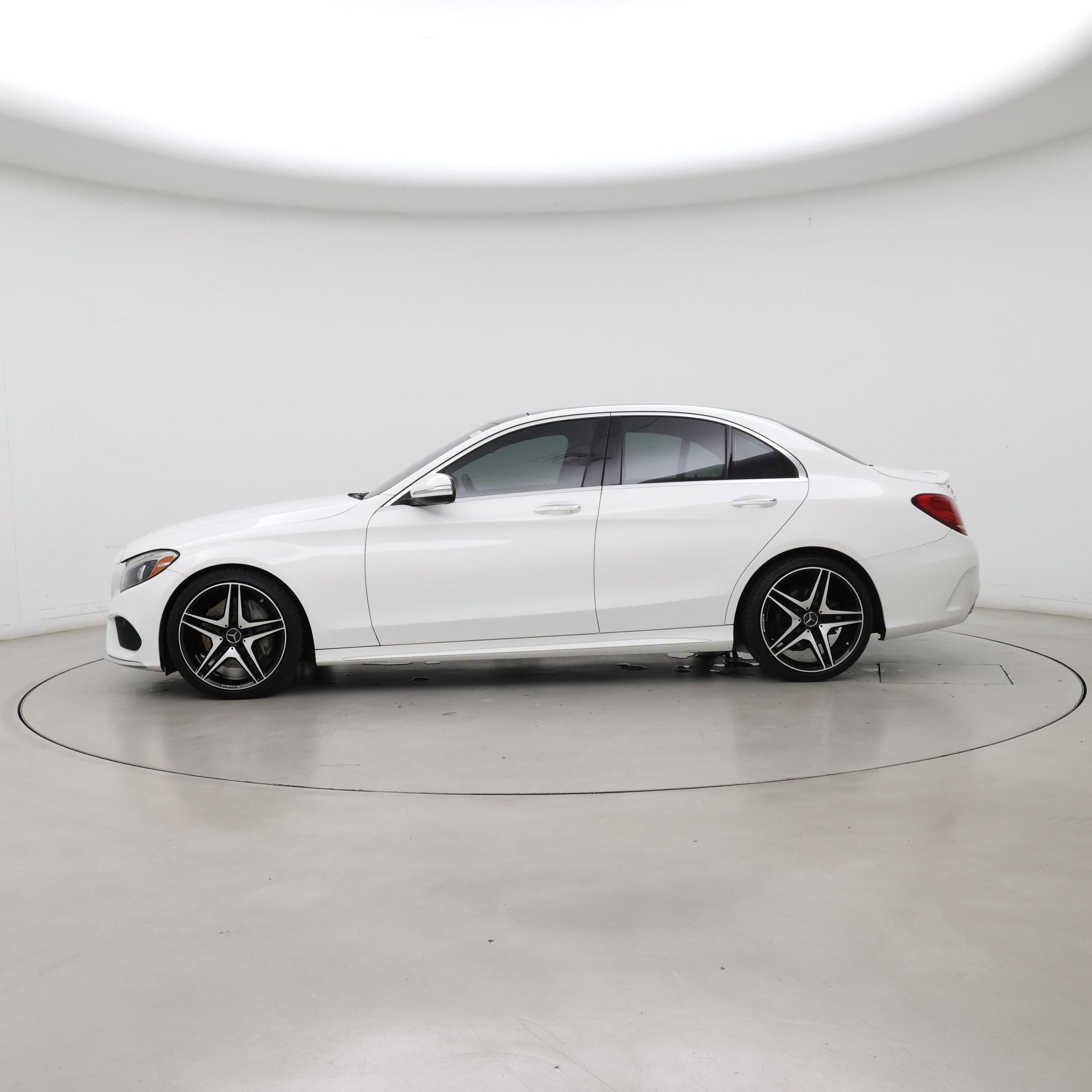 Thumbnail: 2015 Mercedes-Benz C-Class - 3