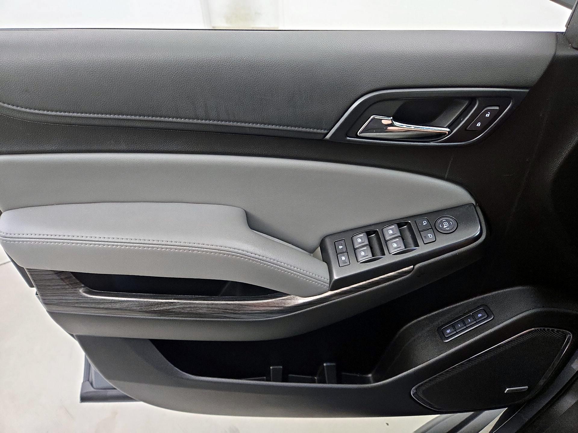 Thumbnail: 2020 Chevrolet Suburban - 12
