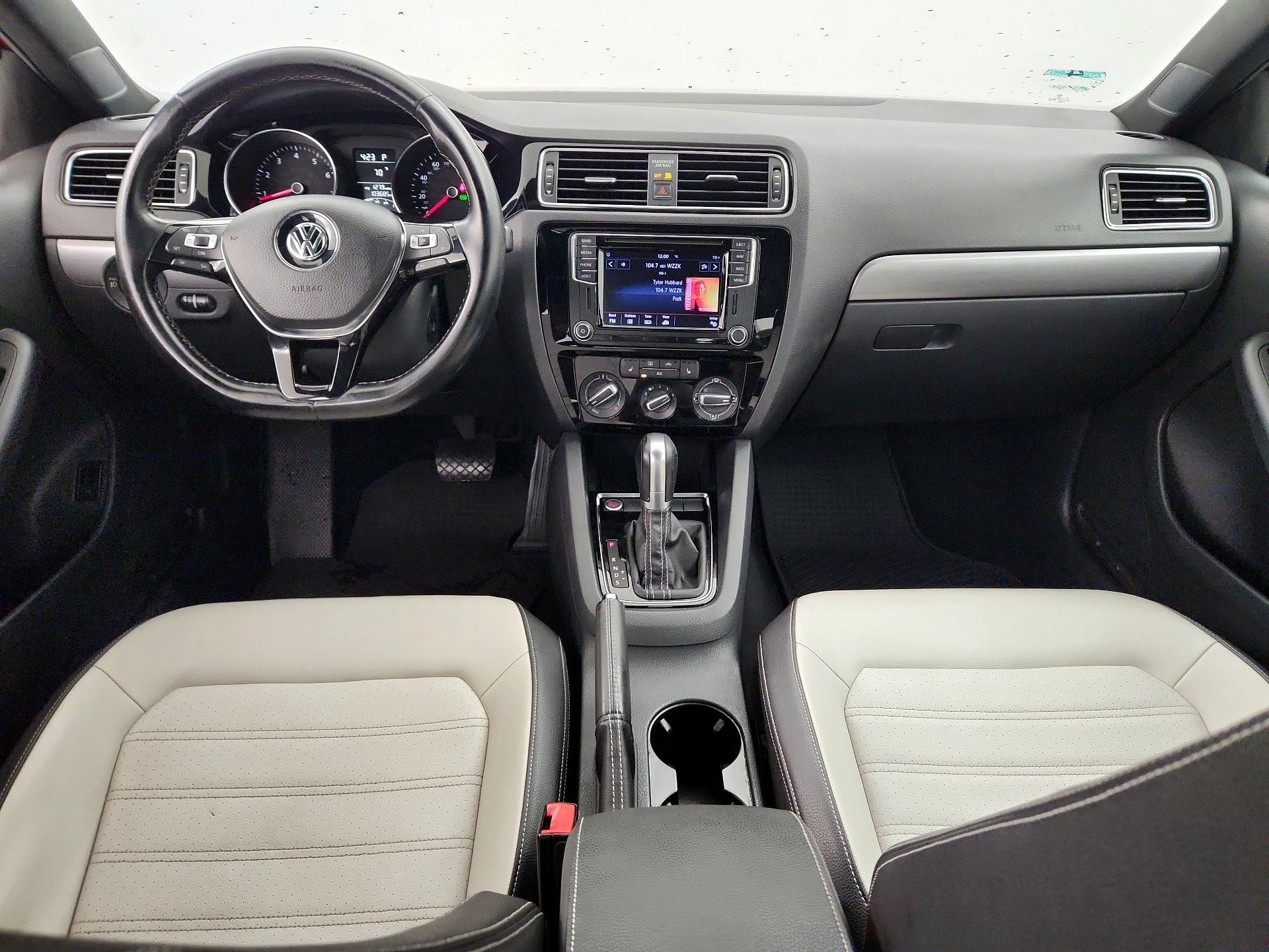 Thumbnail: 2016 Volkswagen Jetta - 9