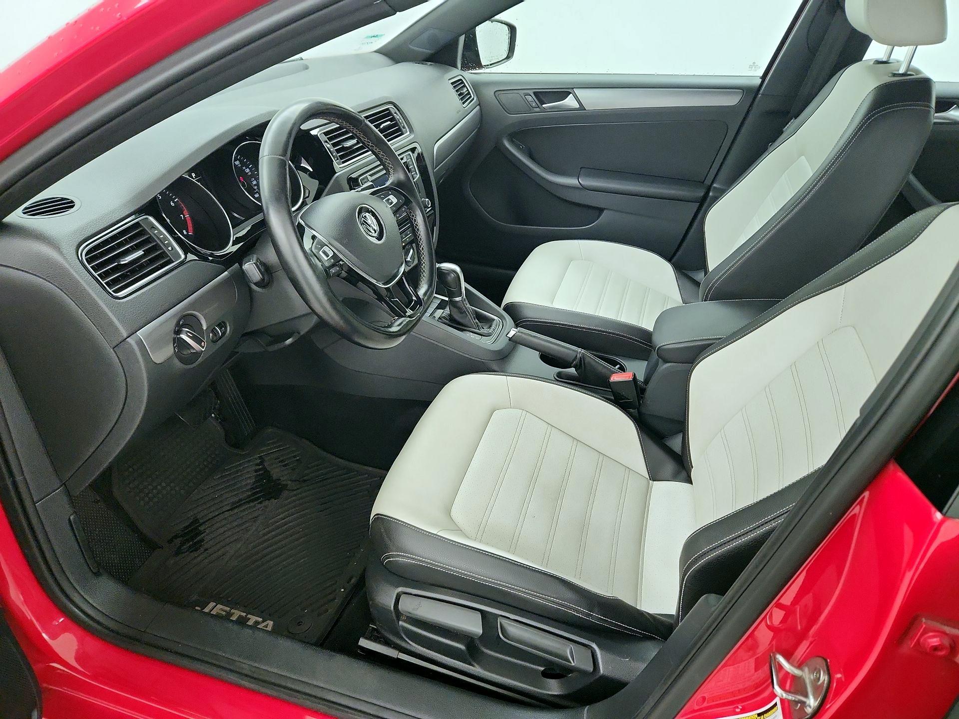Thumbnail: 2016 Volkswagen Jetta - 11