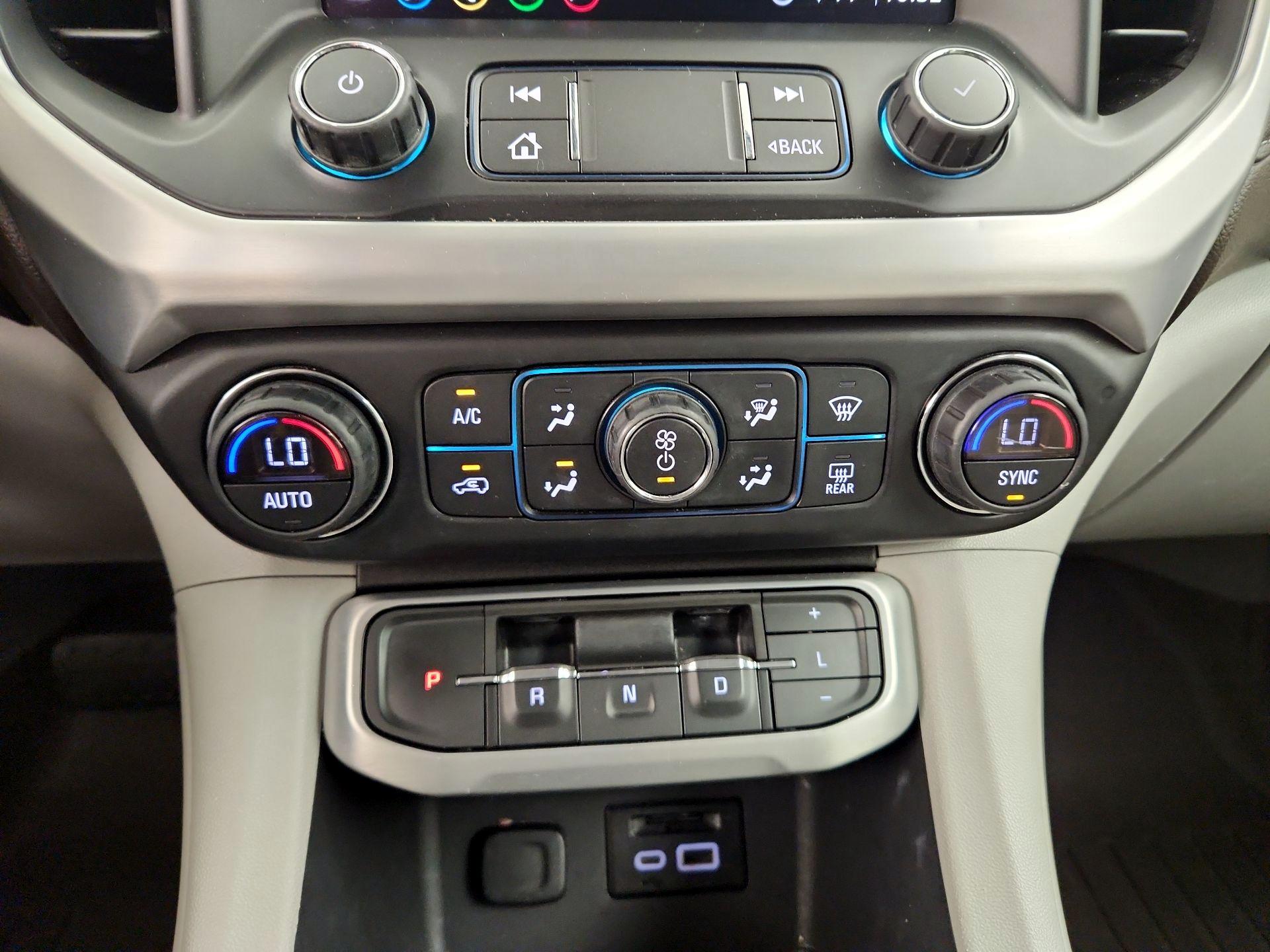 Thumbnail: 2020 GMC Acadia - 17