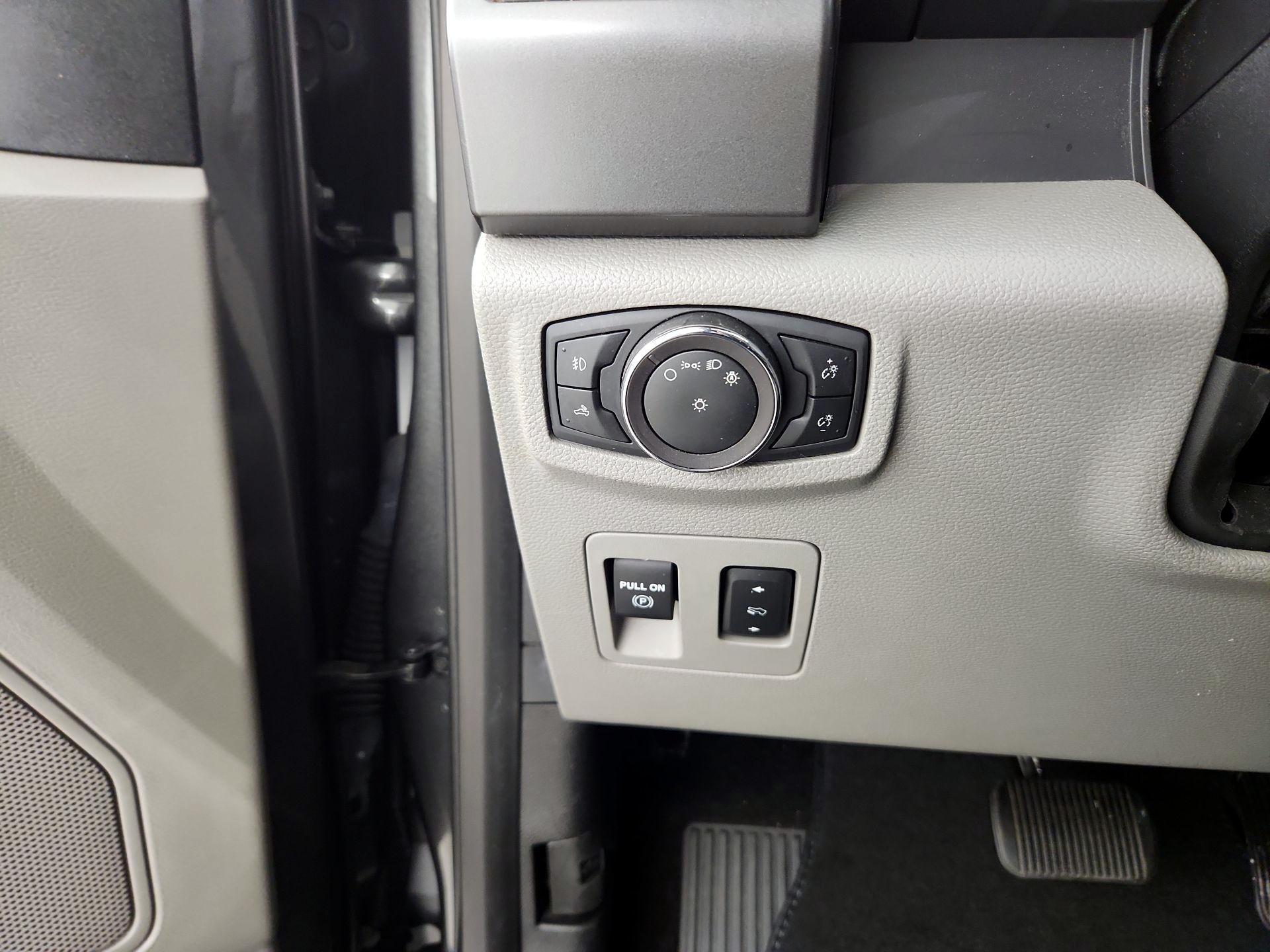 Thumbnail: 2019 Ford F-150 - 13